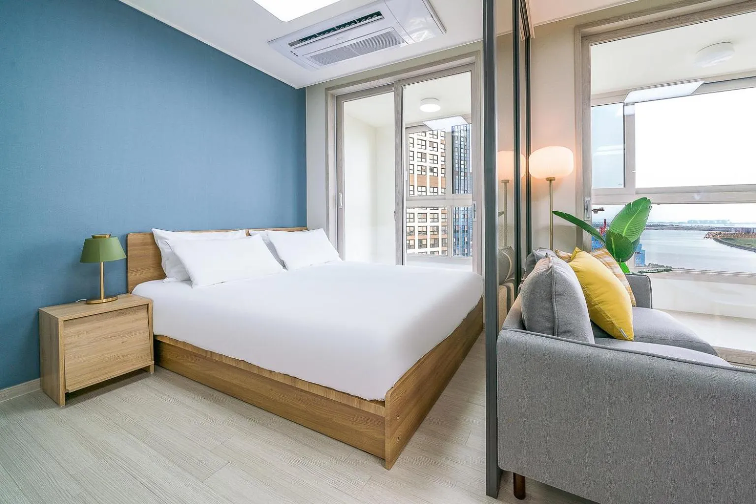 Bed in Urbanstay Songdo Moonlight Park