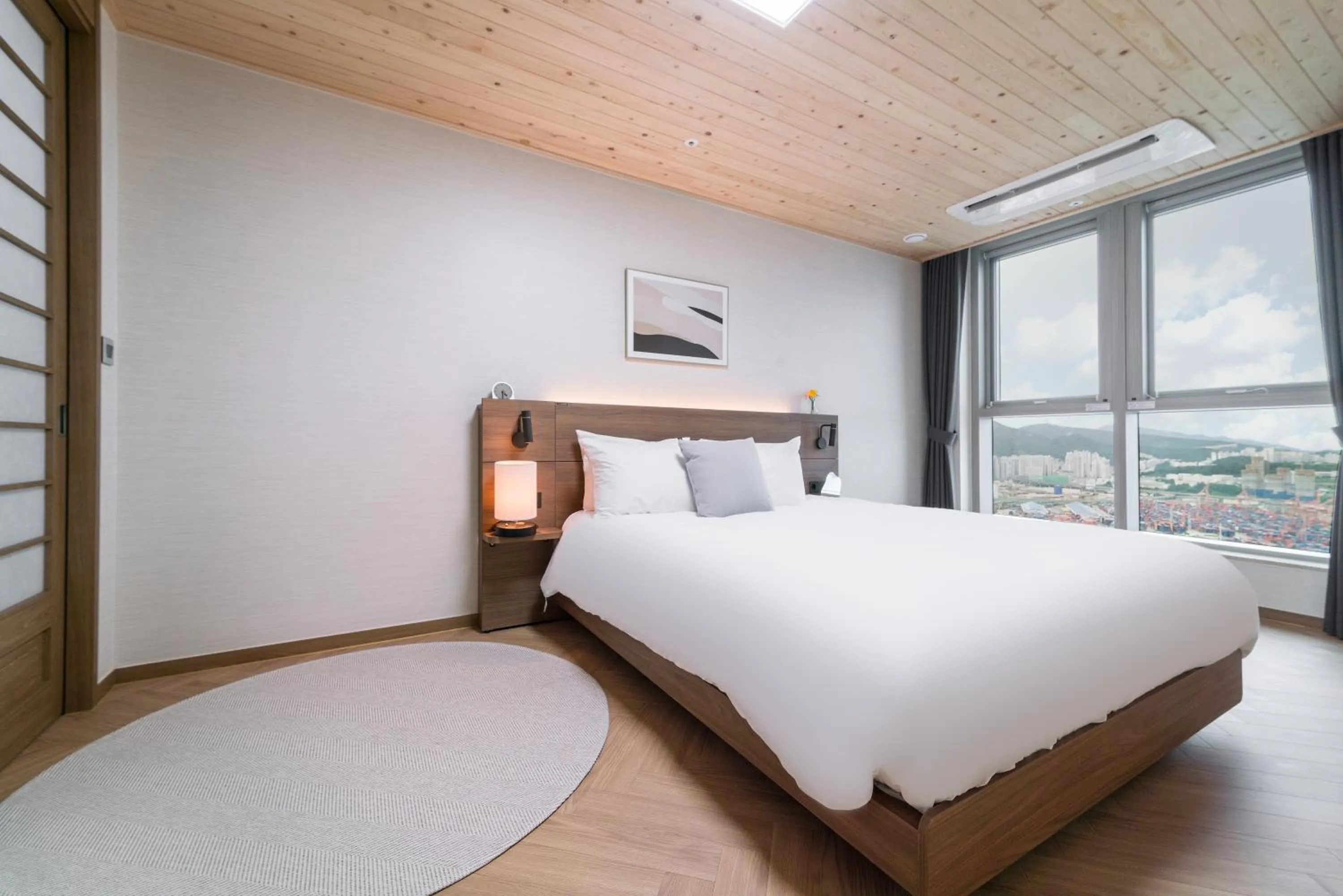 Bed in Le Collective Busan station