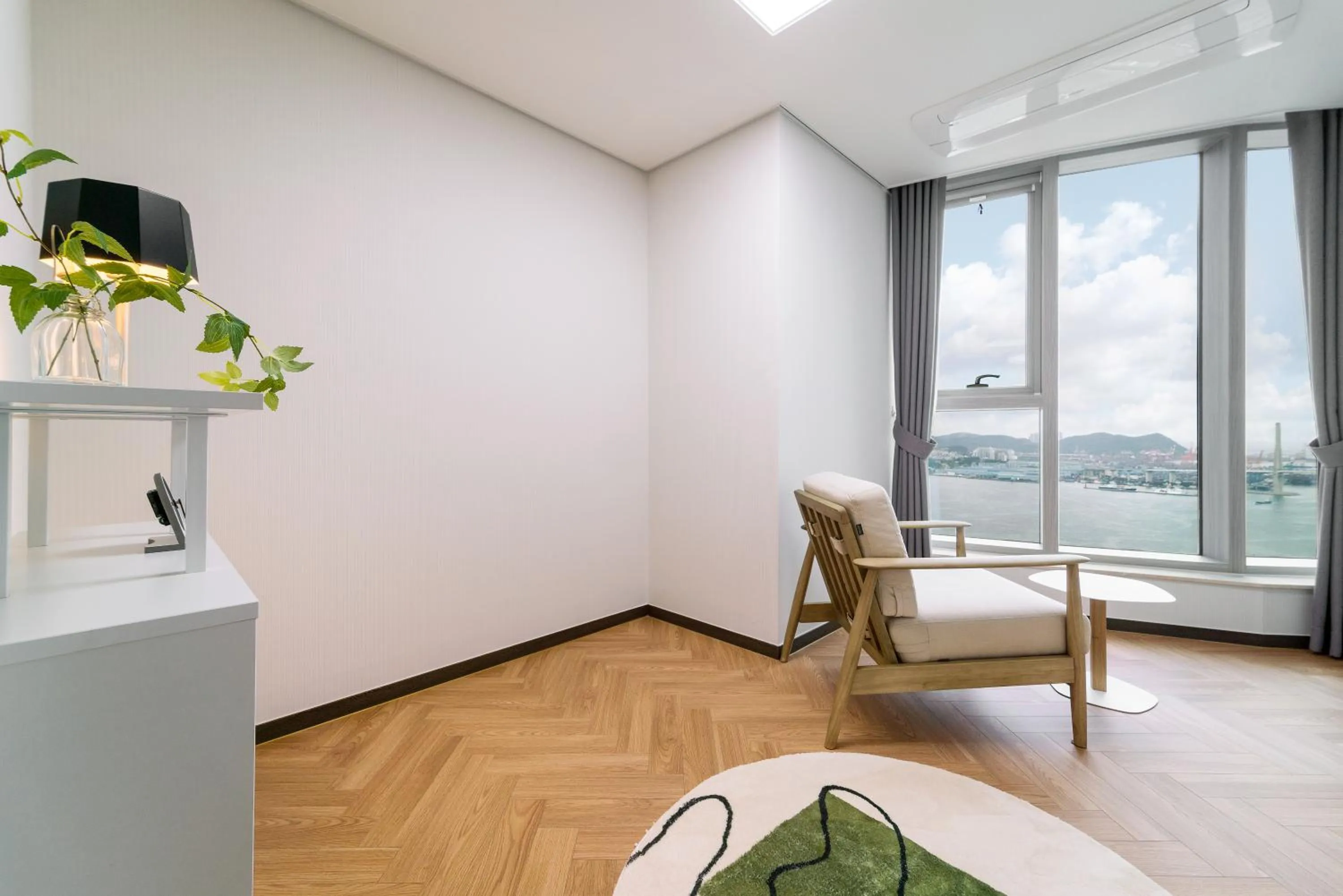 Bedroom in Le Collective Busan station