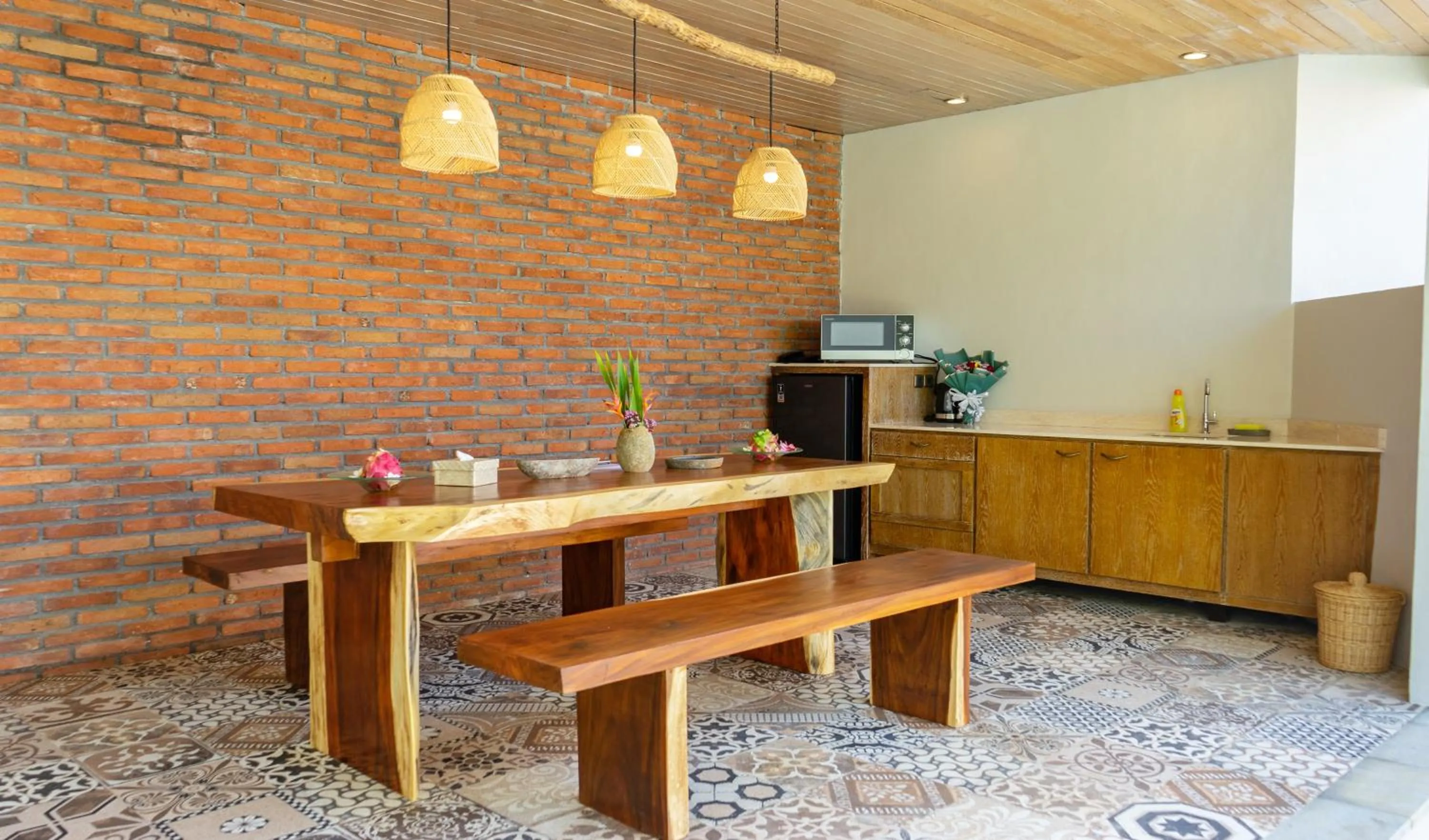 Kitchen or kitchenette in Vivara Bali Private Pool Villas & Spa Retreat