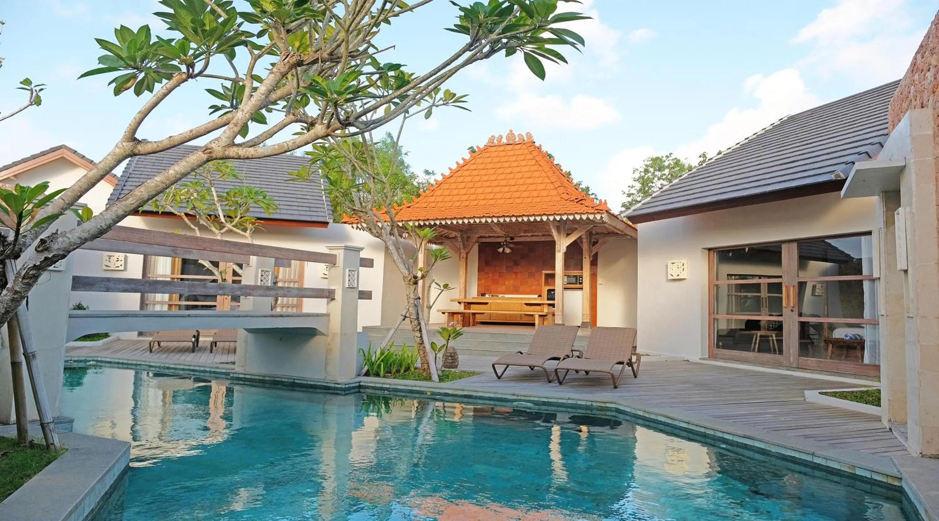 Kitchen or kitchenette in Vivara Bali Private Pool Villas & Spa Retreat
