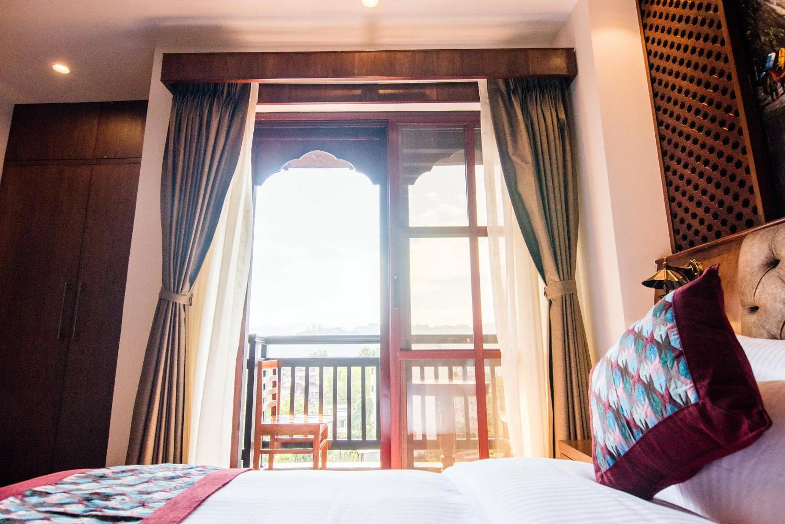 Balcony/Terrace, Bed in Everest Boutique Hotel
