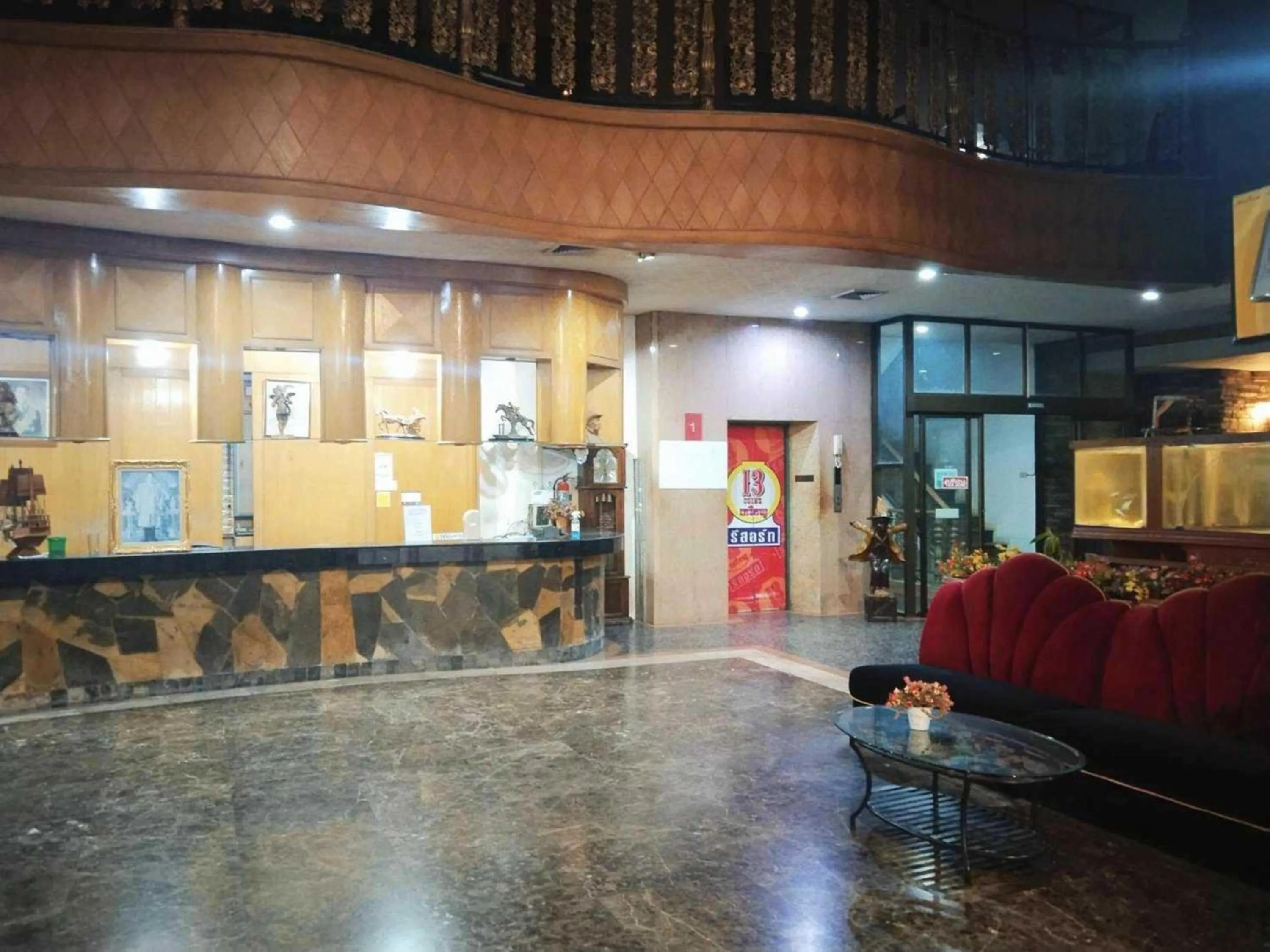 Lobby or reception in OYO 75466 -13 Coins Bang Yai Hotel