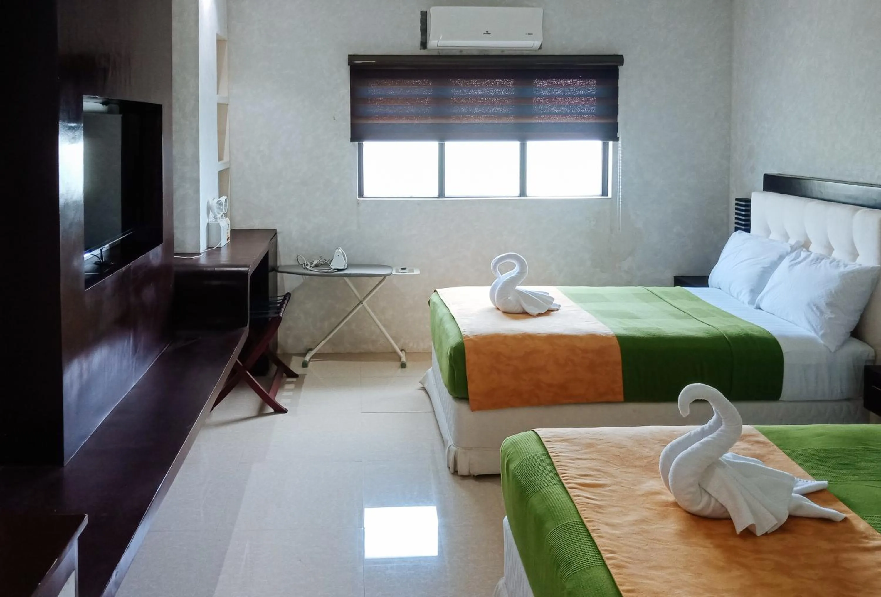 Bed in RedDoorz @ Joyce Palace Antique