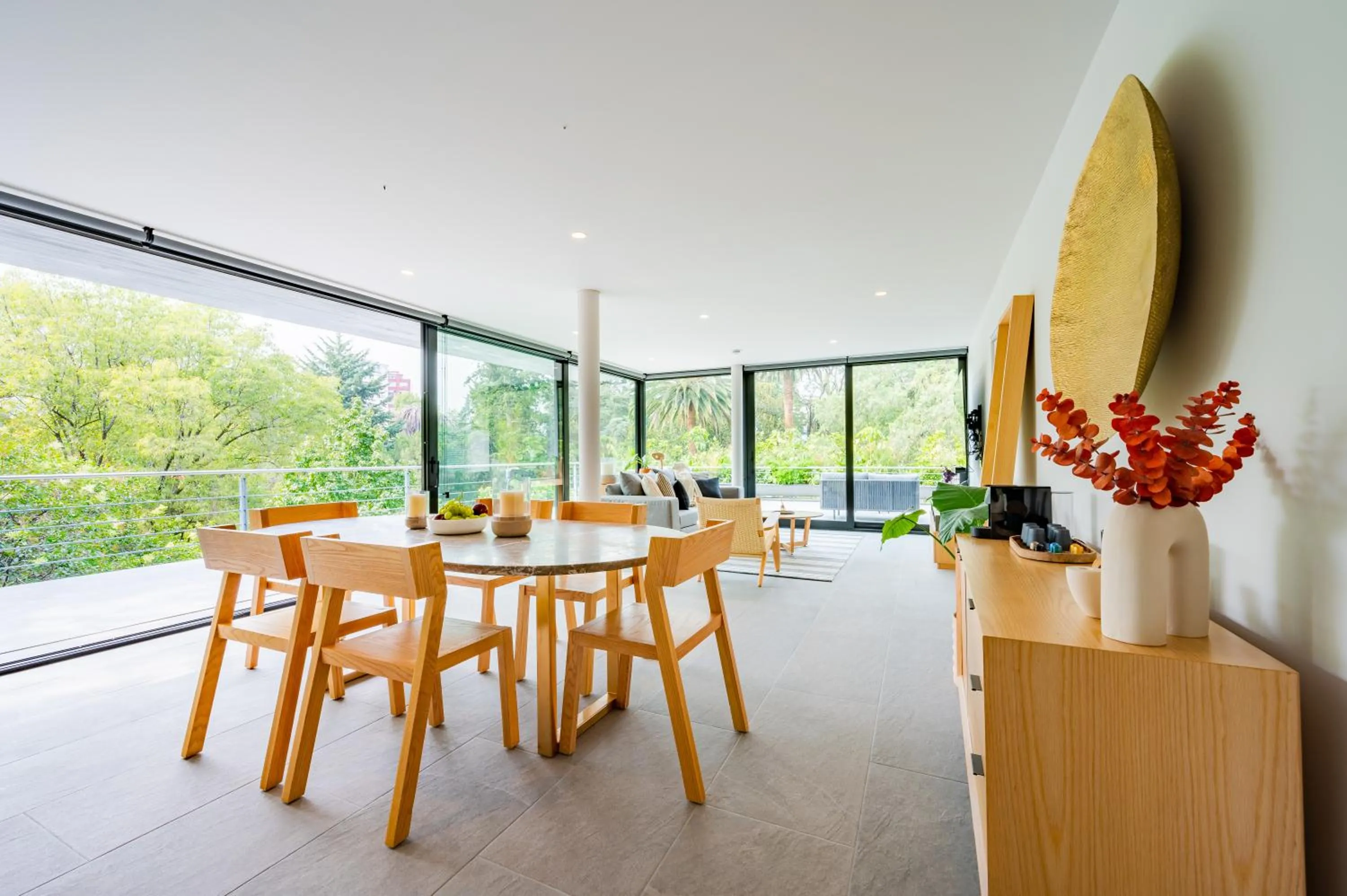 Dining area in Capitalia Parque Lincoln