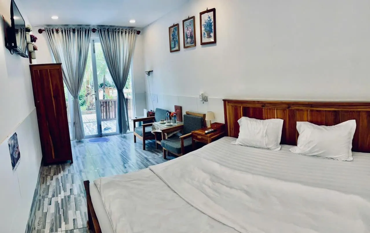 Photo of the whole room, Bed in Hoang Phuc resort
