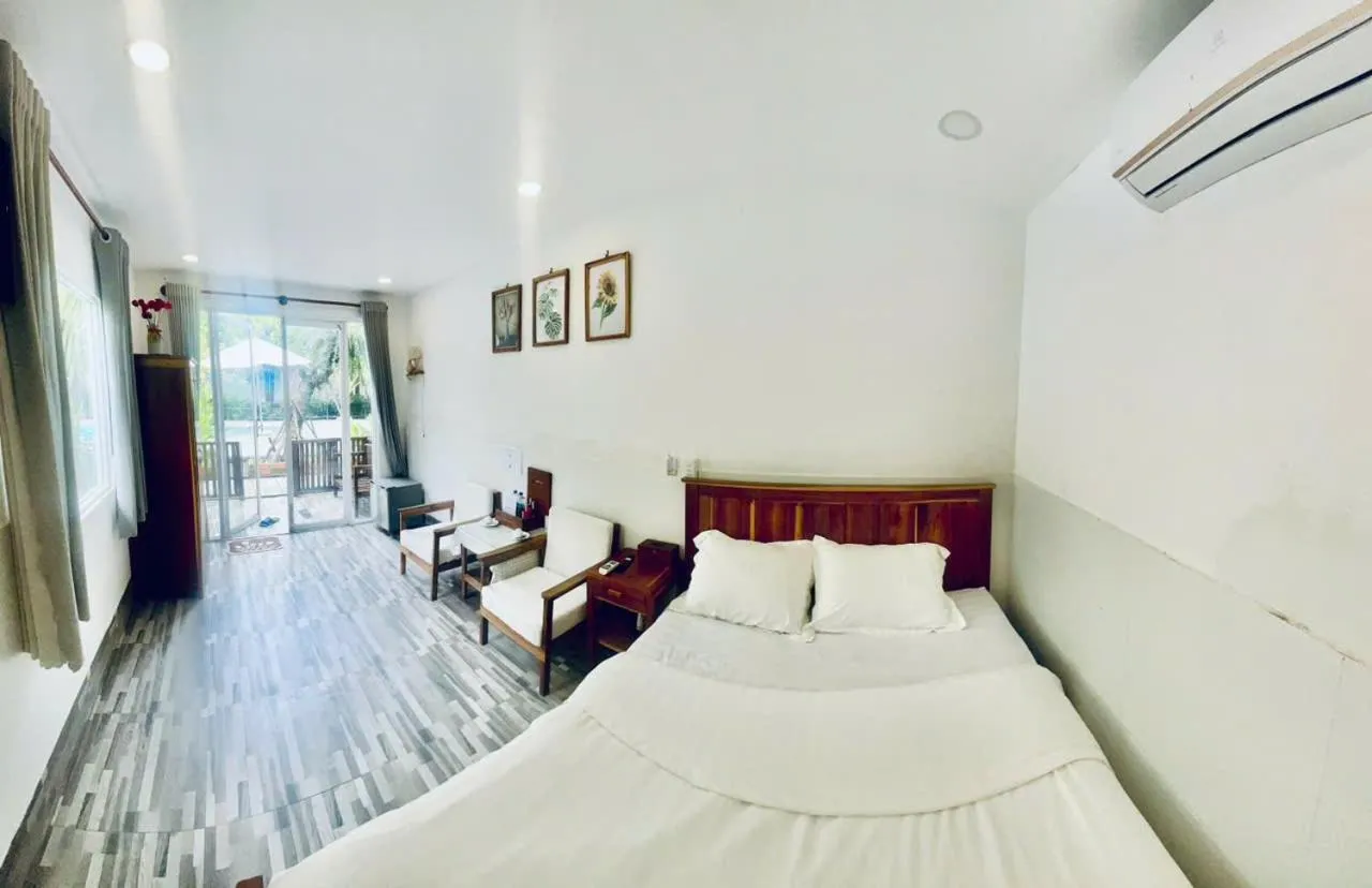 Area and facilities, Bed in Hoang Phuc resort