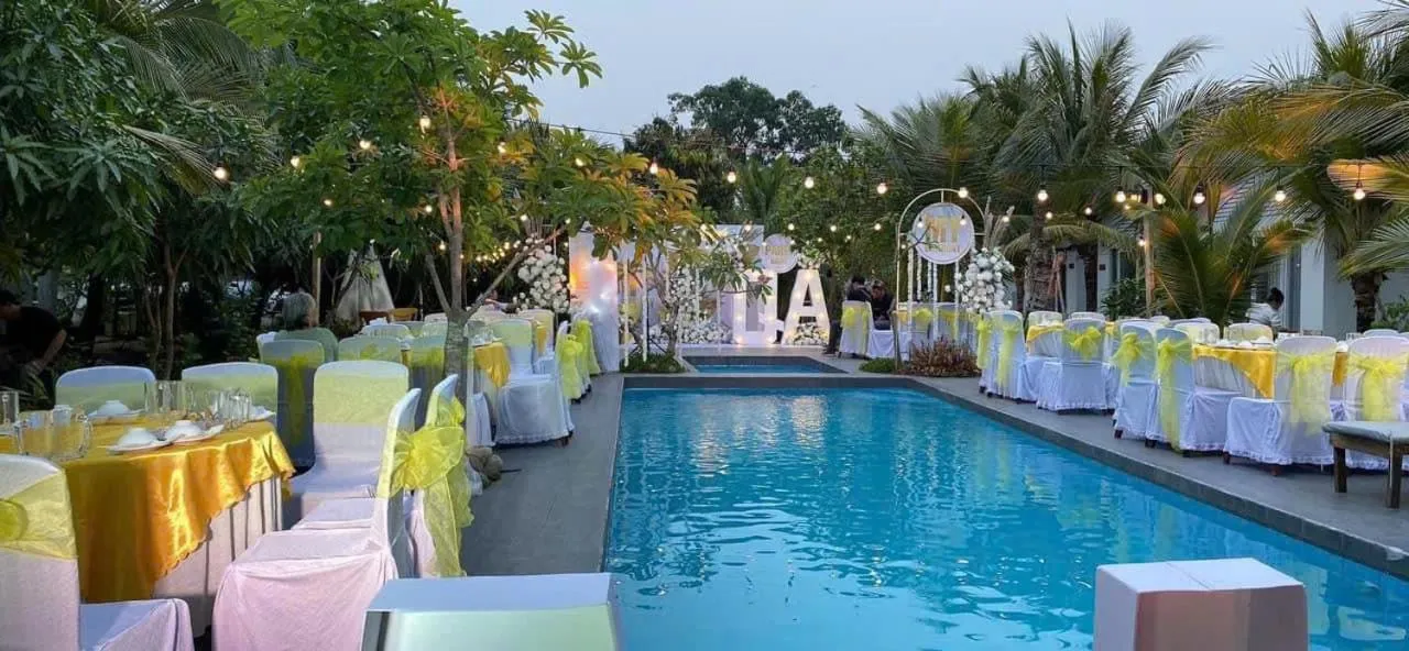 Restaurant/places to eat in Hoang Phuc resort