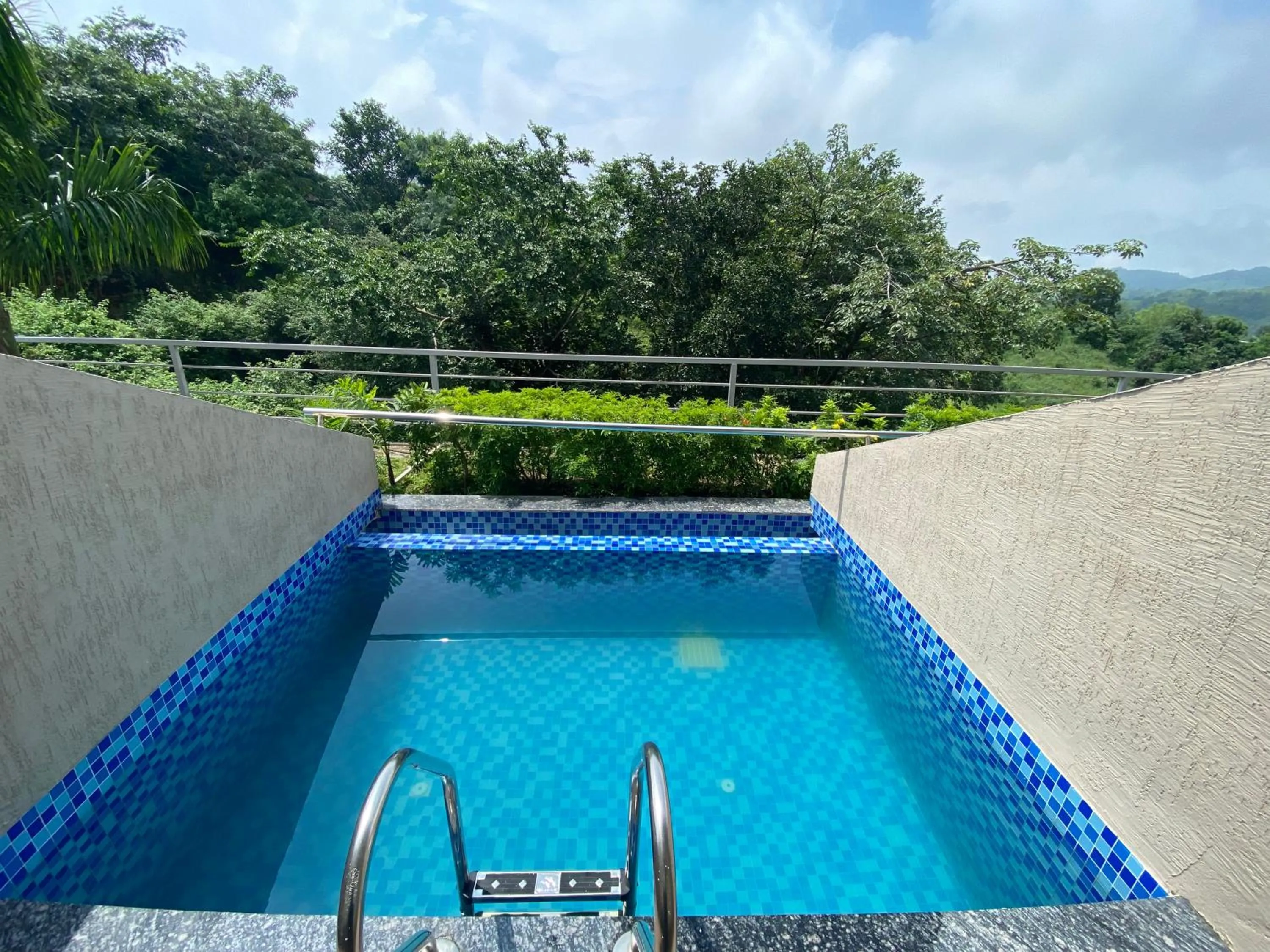 Swimming pool in Turban Bhawani Heritage, Kumbhalgarh