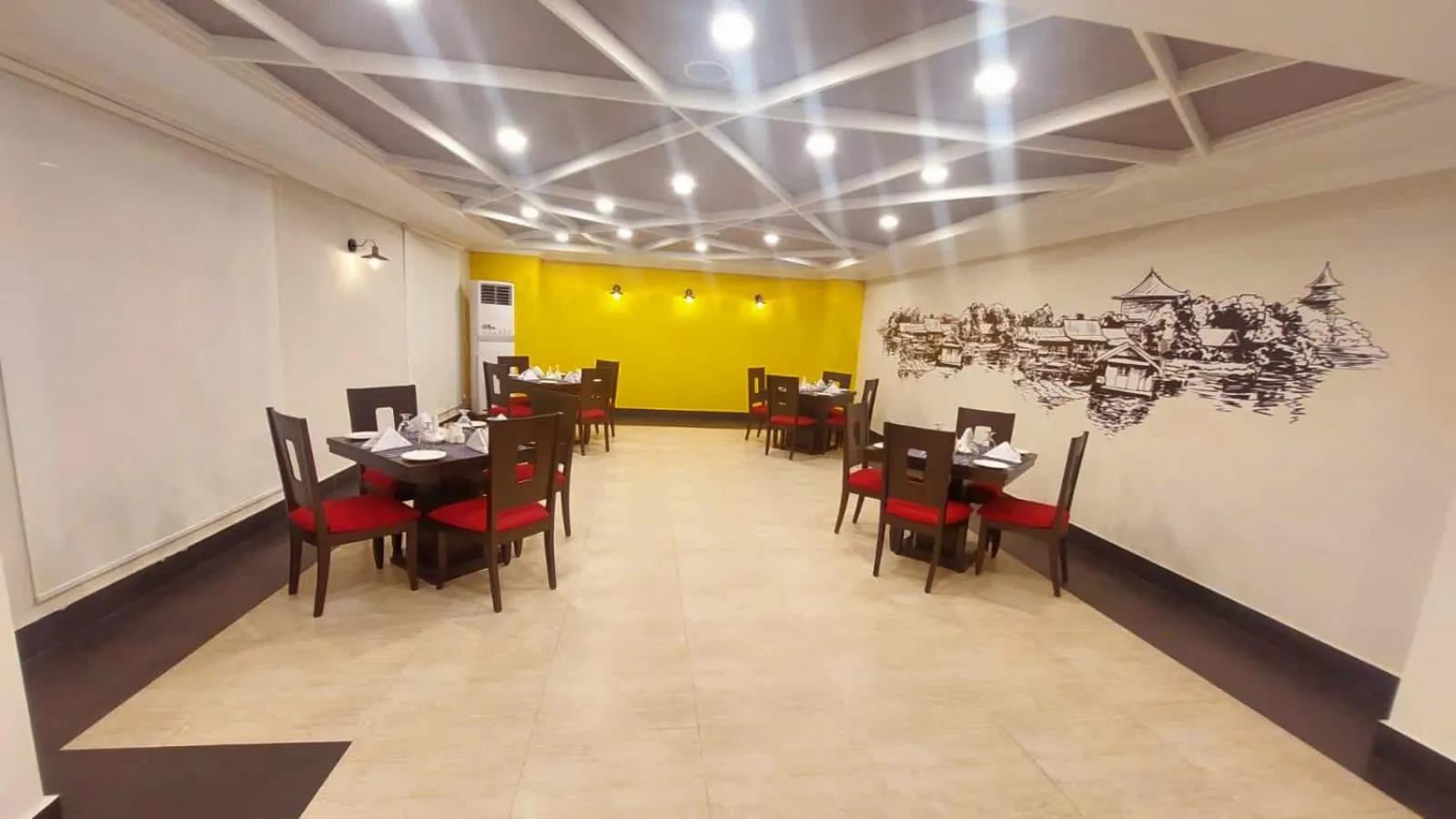 Restaurant/places to eat in Hotel One Sargodha