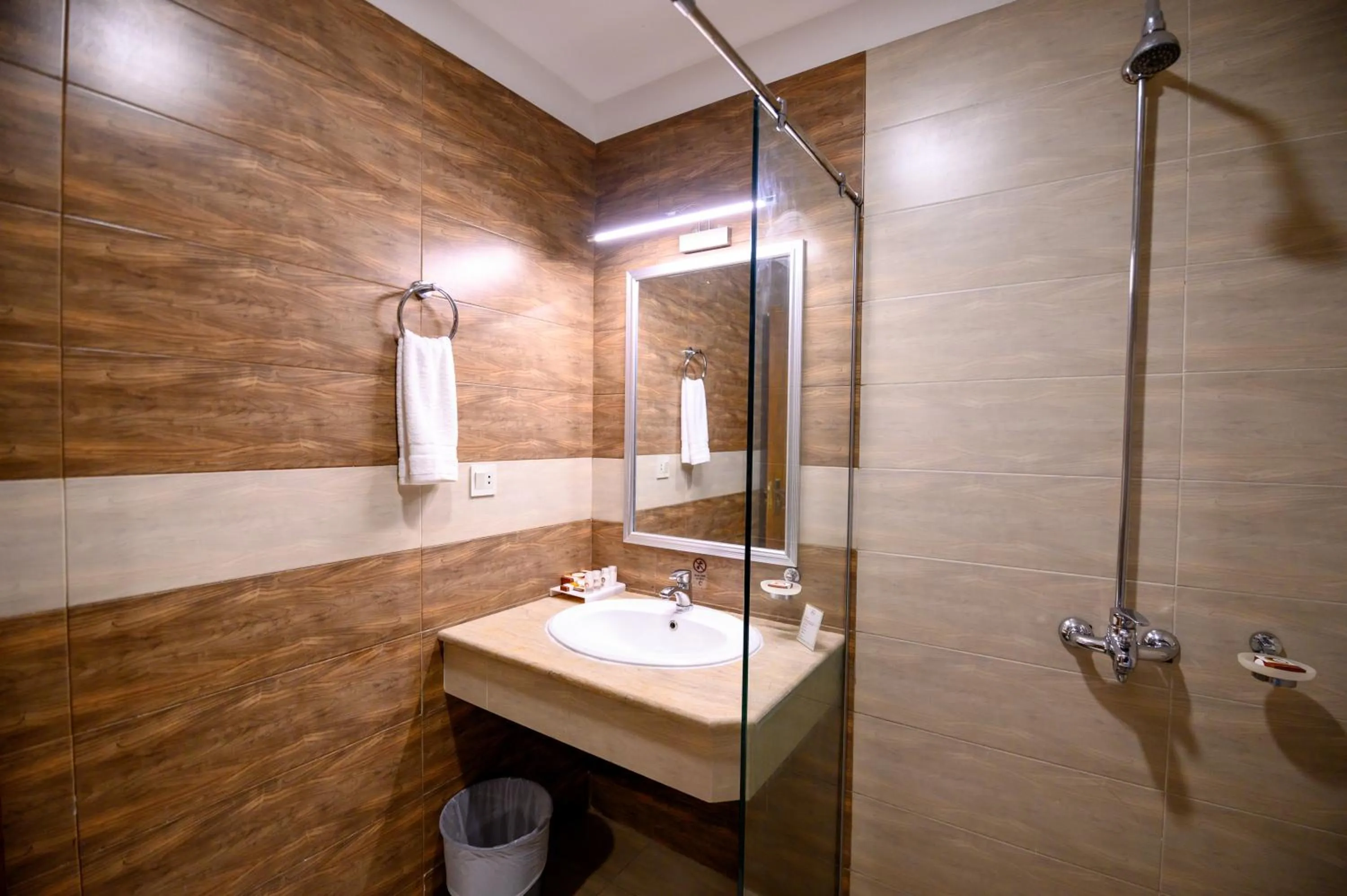 Bathroom in Hotel One Sargodha