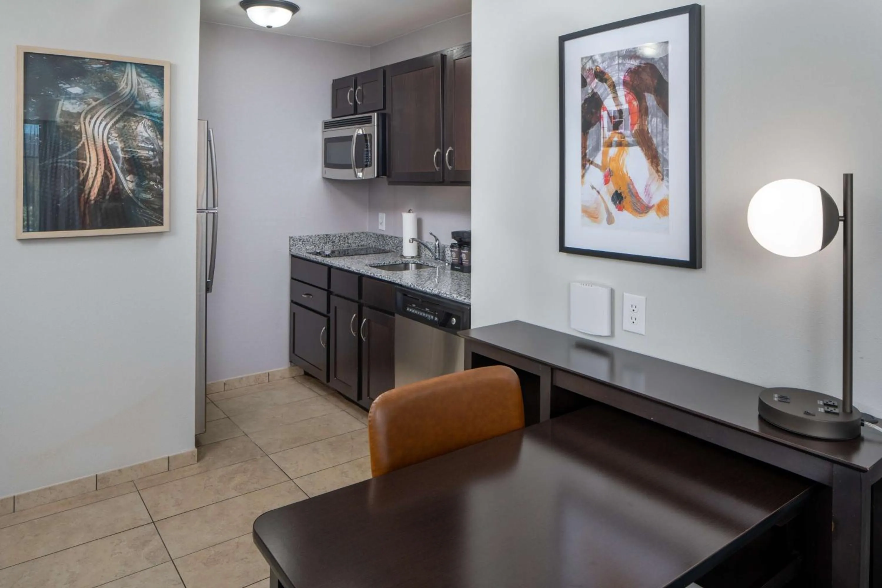 Kitchen or kitchenette in Homewood Suites by Hilton Huntsville-Downtown