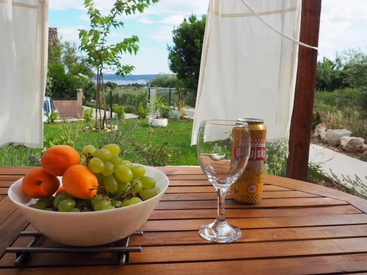 Food and drinks in Kuca za odmor u Kastelima s pogledom na more