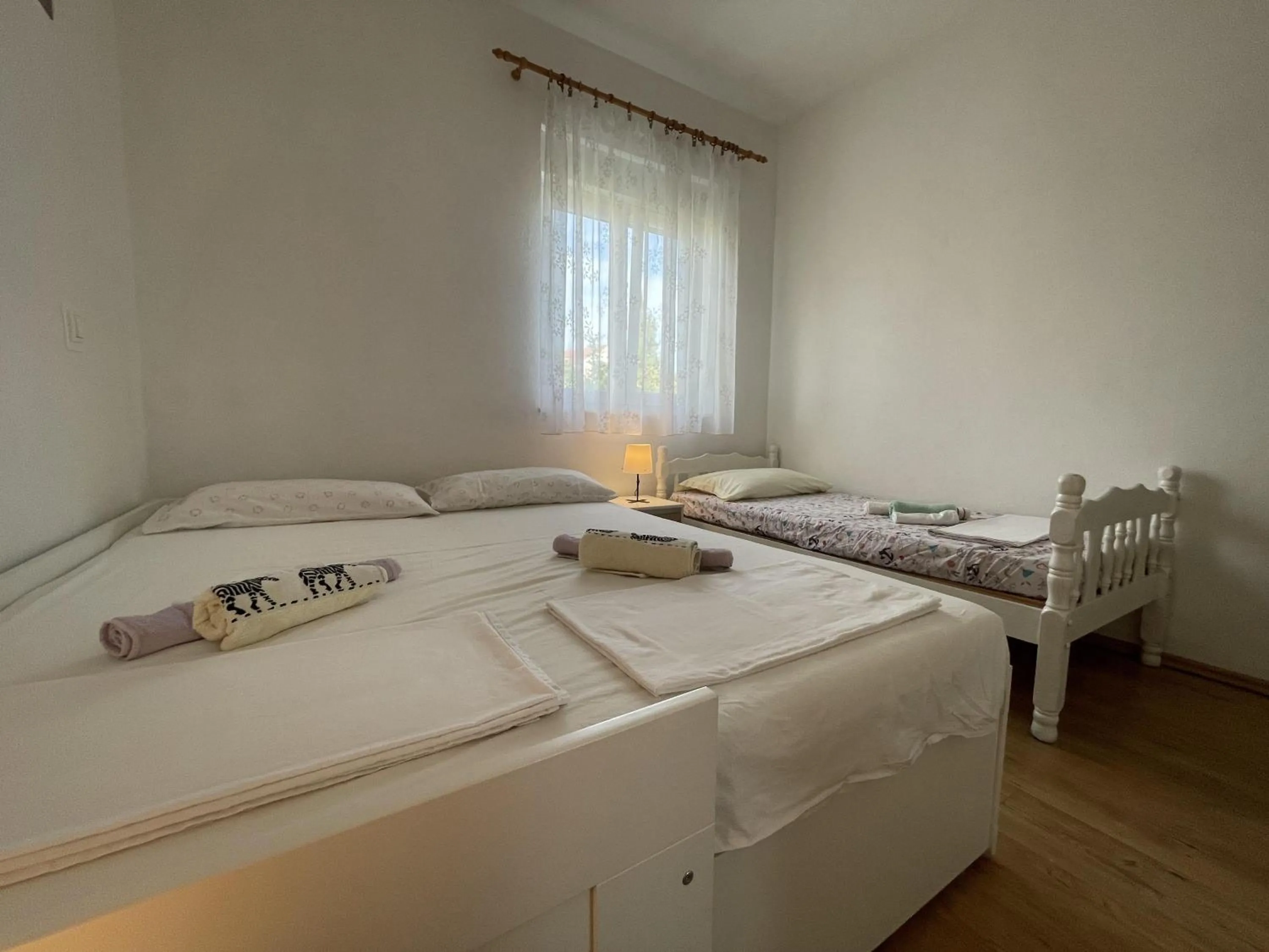 Bed in Kuca za odmor u Kastelima s pogledom na more