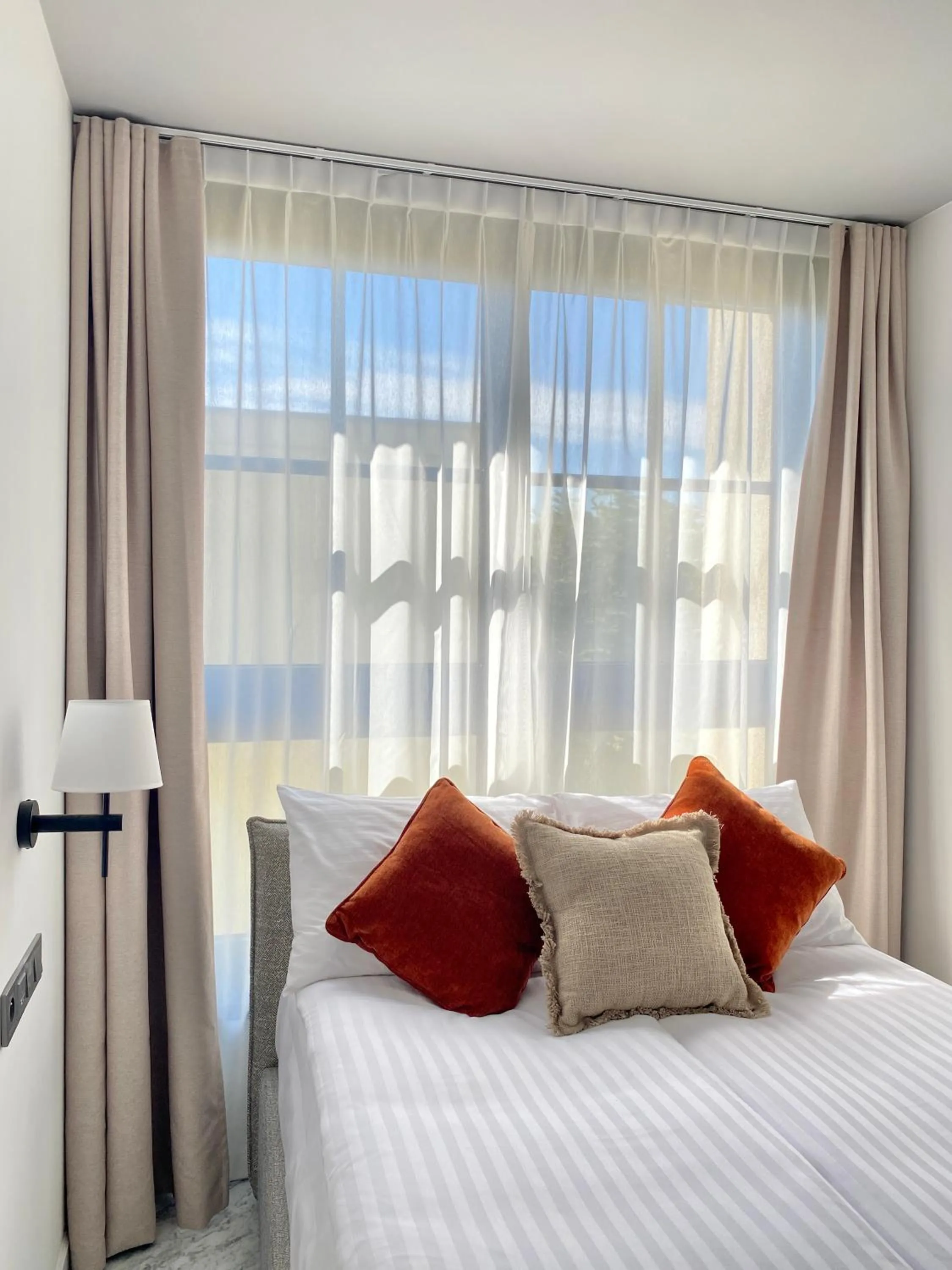 Bed in H11 Aparthotel