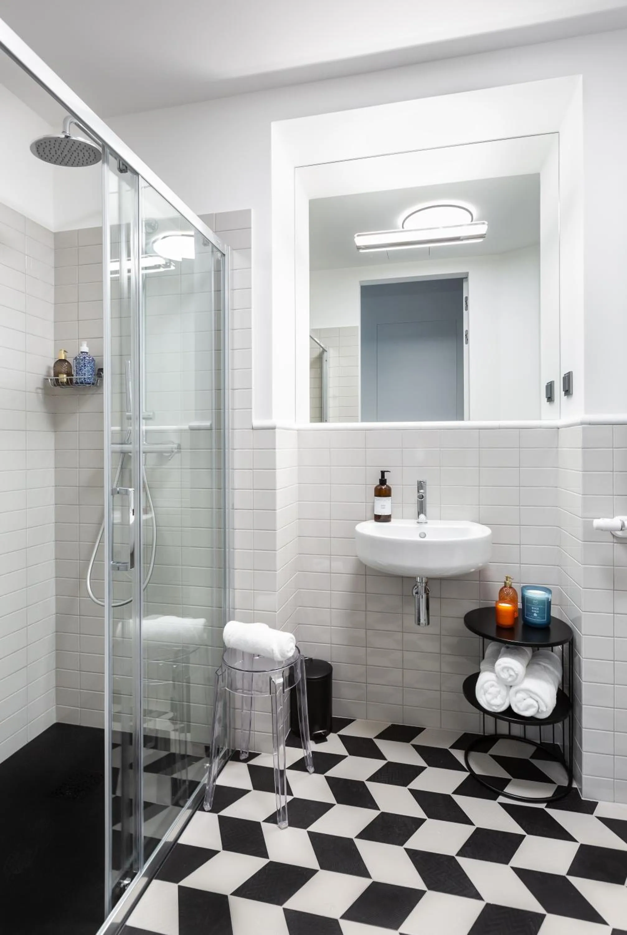 Bathroom in H11 Aparthotel