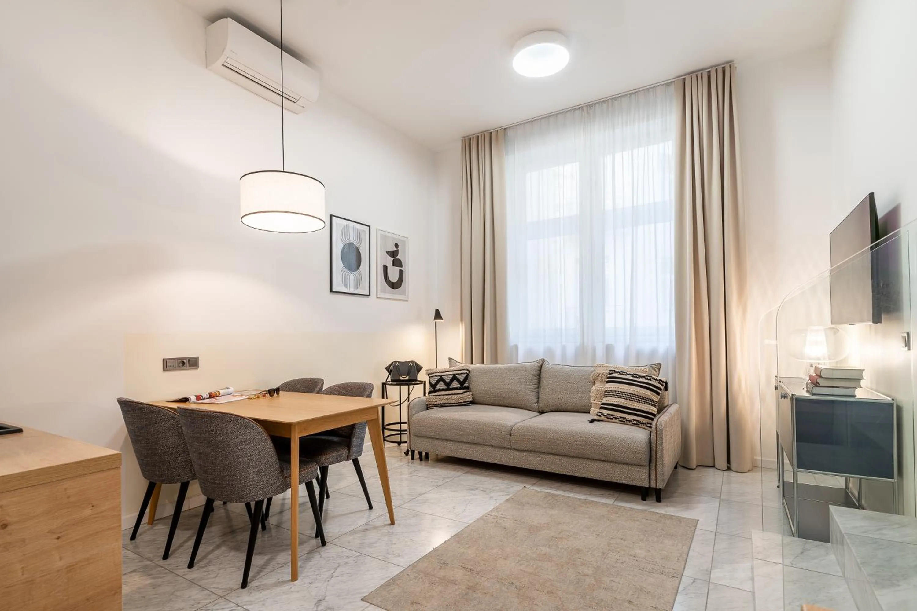 Living room in H11 Aparthotel