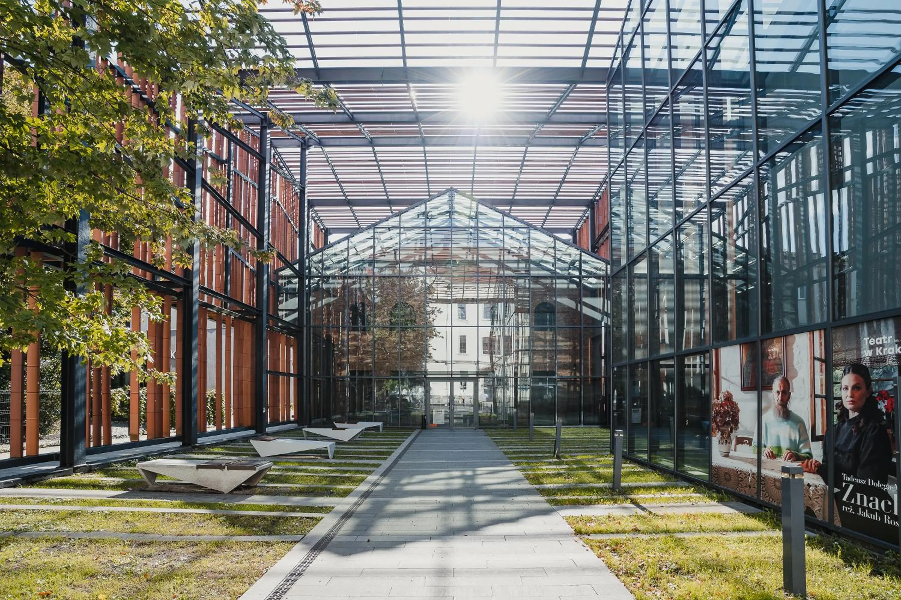 Spring in H11 Aparthotel