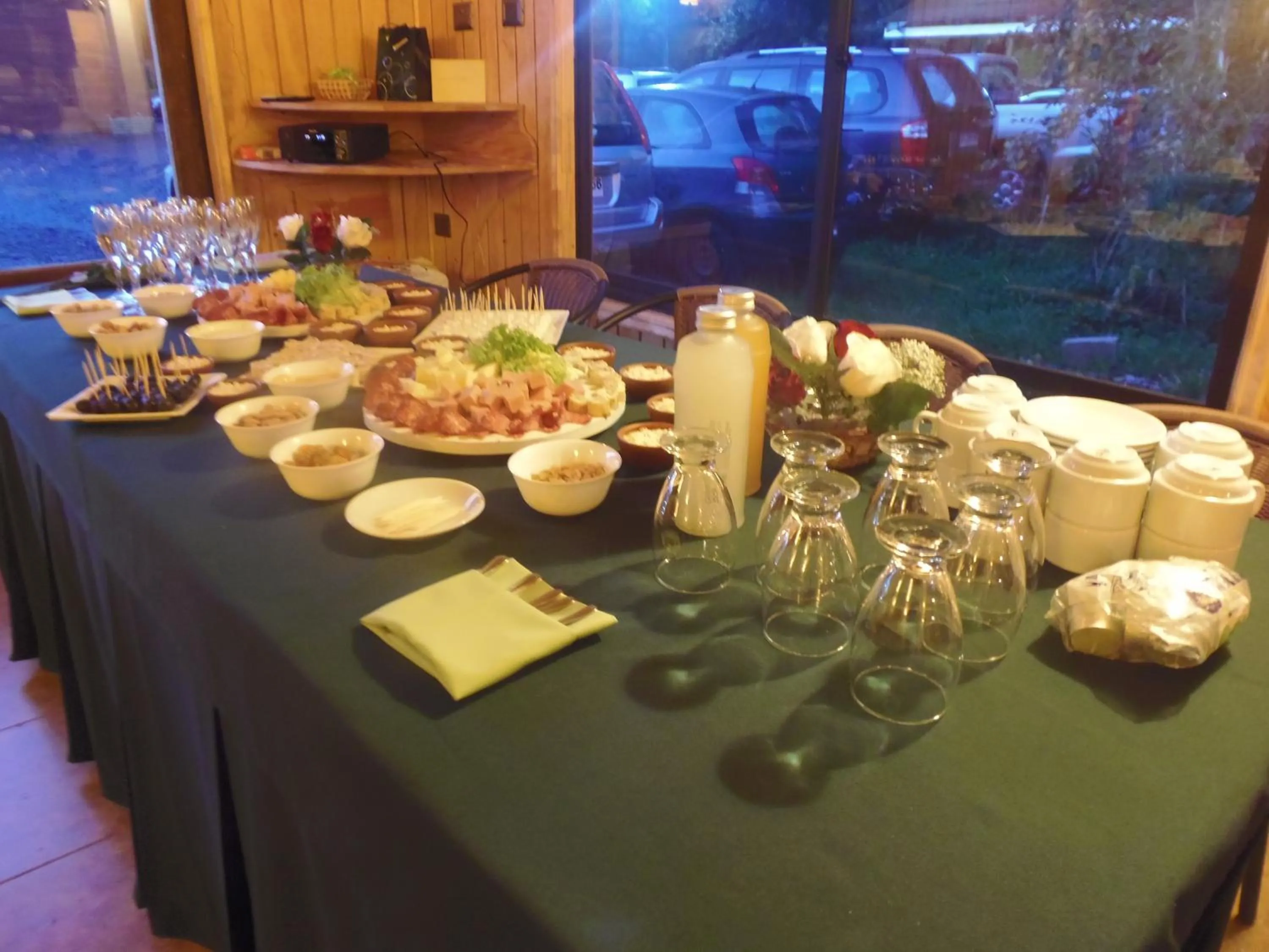 Night in Hotel Departamentos del Sur