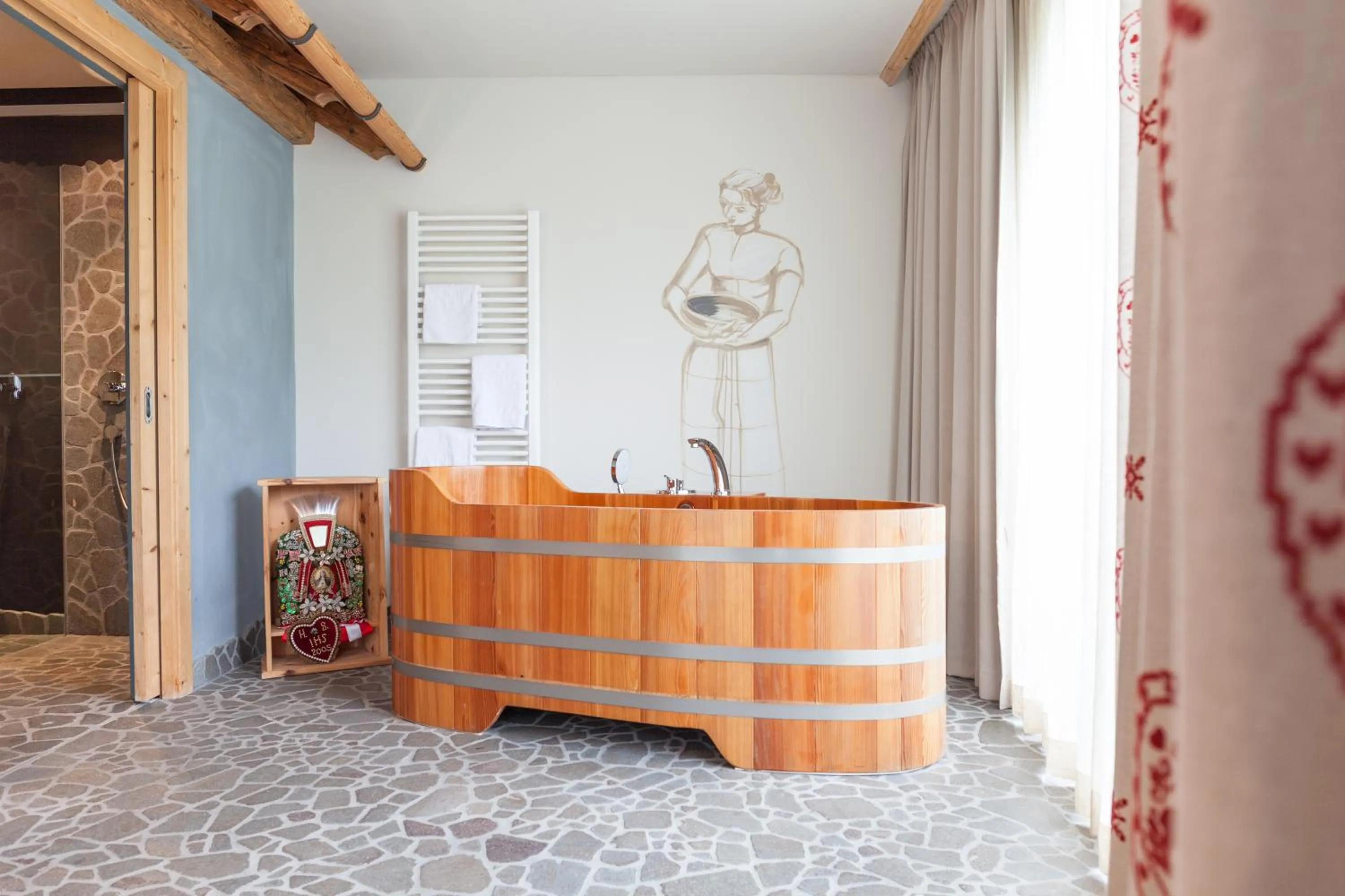 Bath in Romantik Hotel Santer