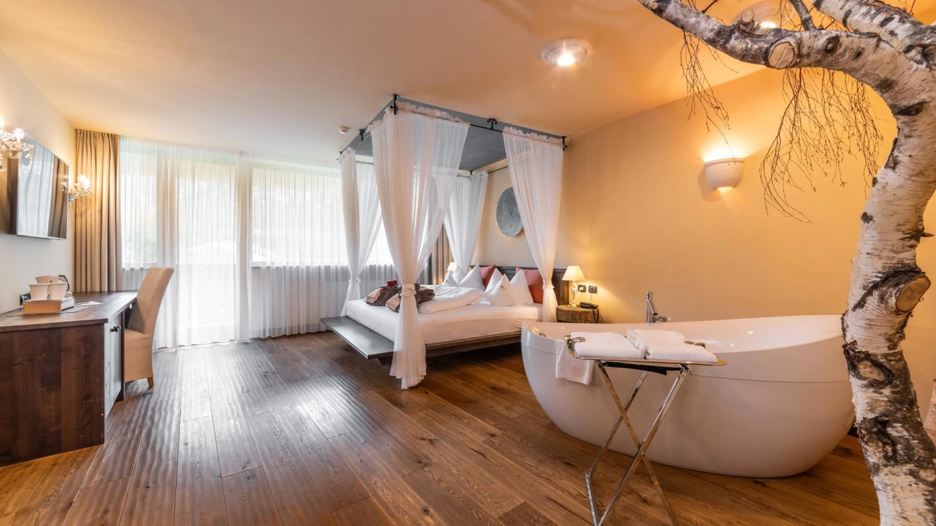 Photo of the whole room, Bed in Romantik Hotel Santer