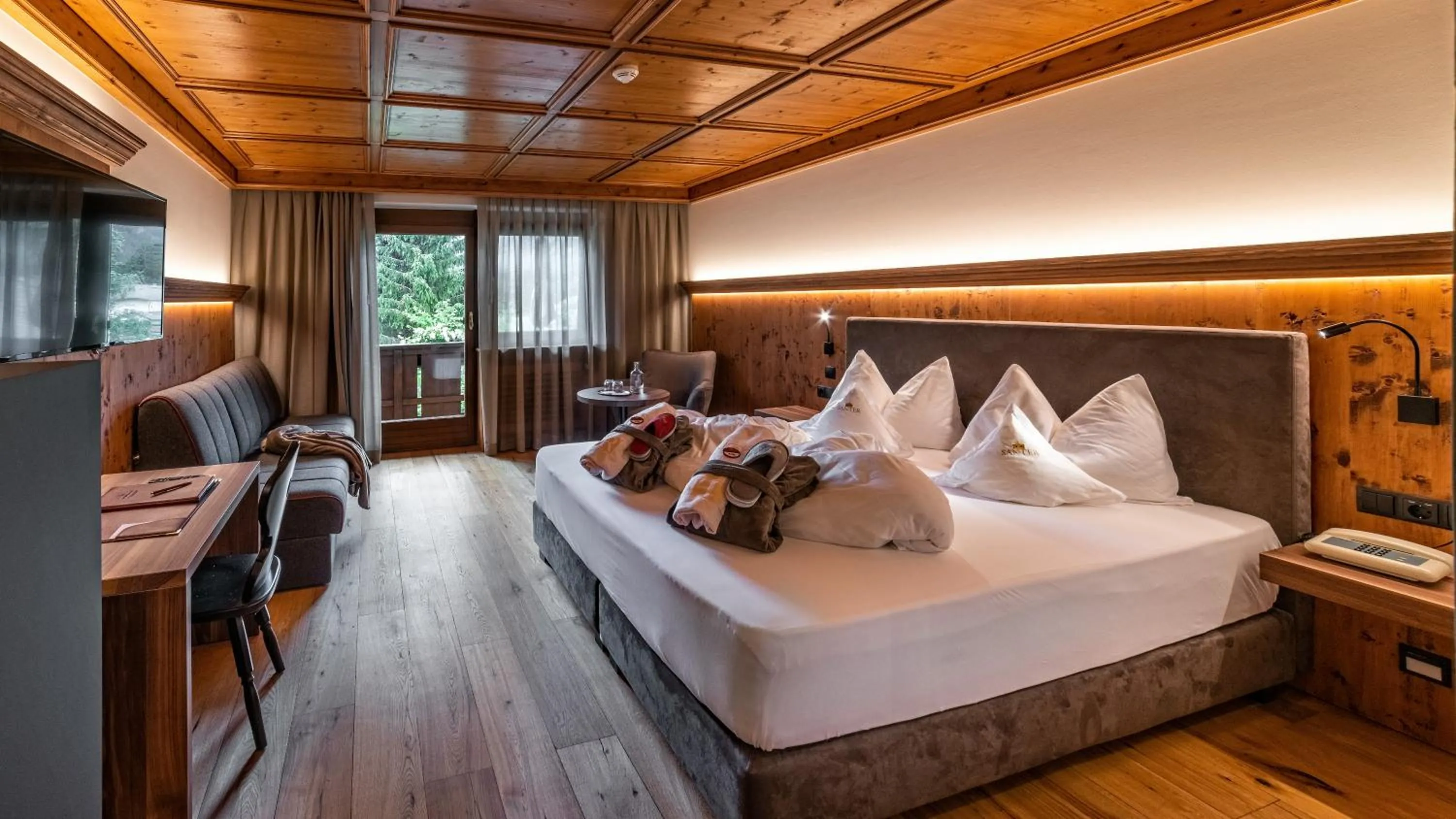 Photo of the whole room, Bed in Romantik Hotel Santer