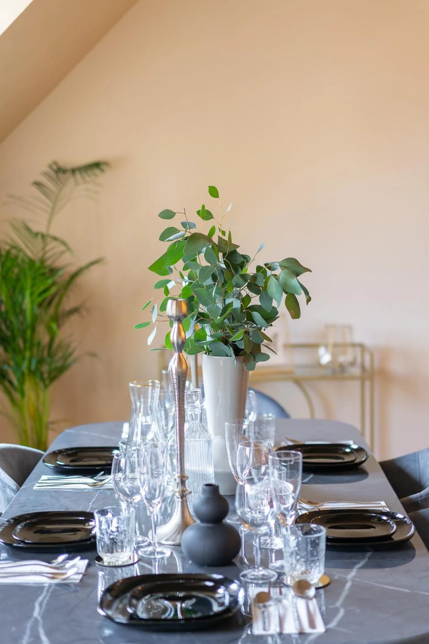 Dining area in Bogoria Residence - LoftAffair Collection