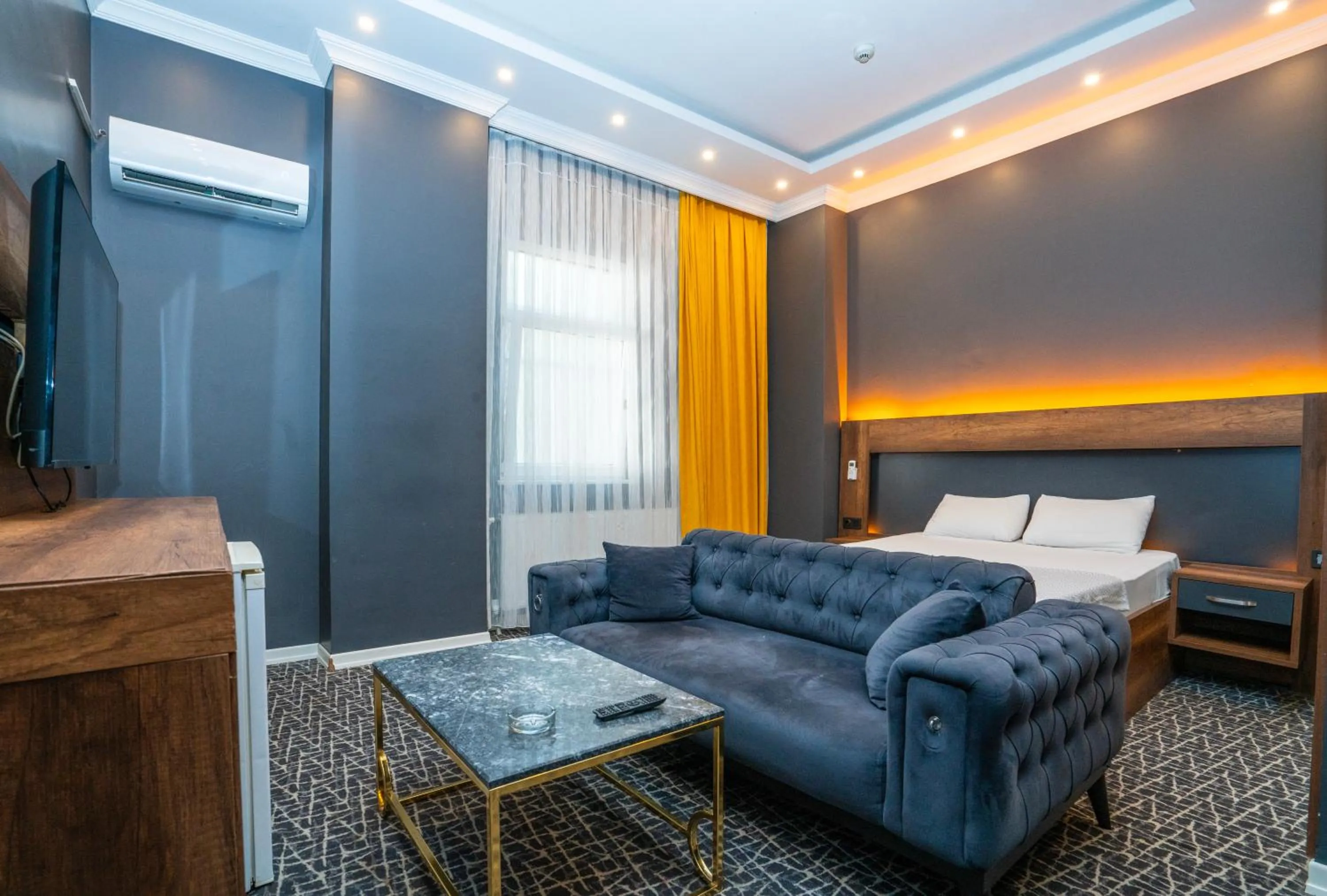 Photo of the whole room in Royal Nest