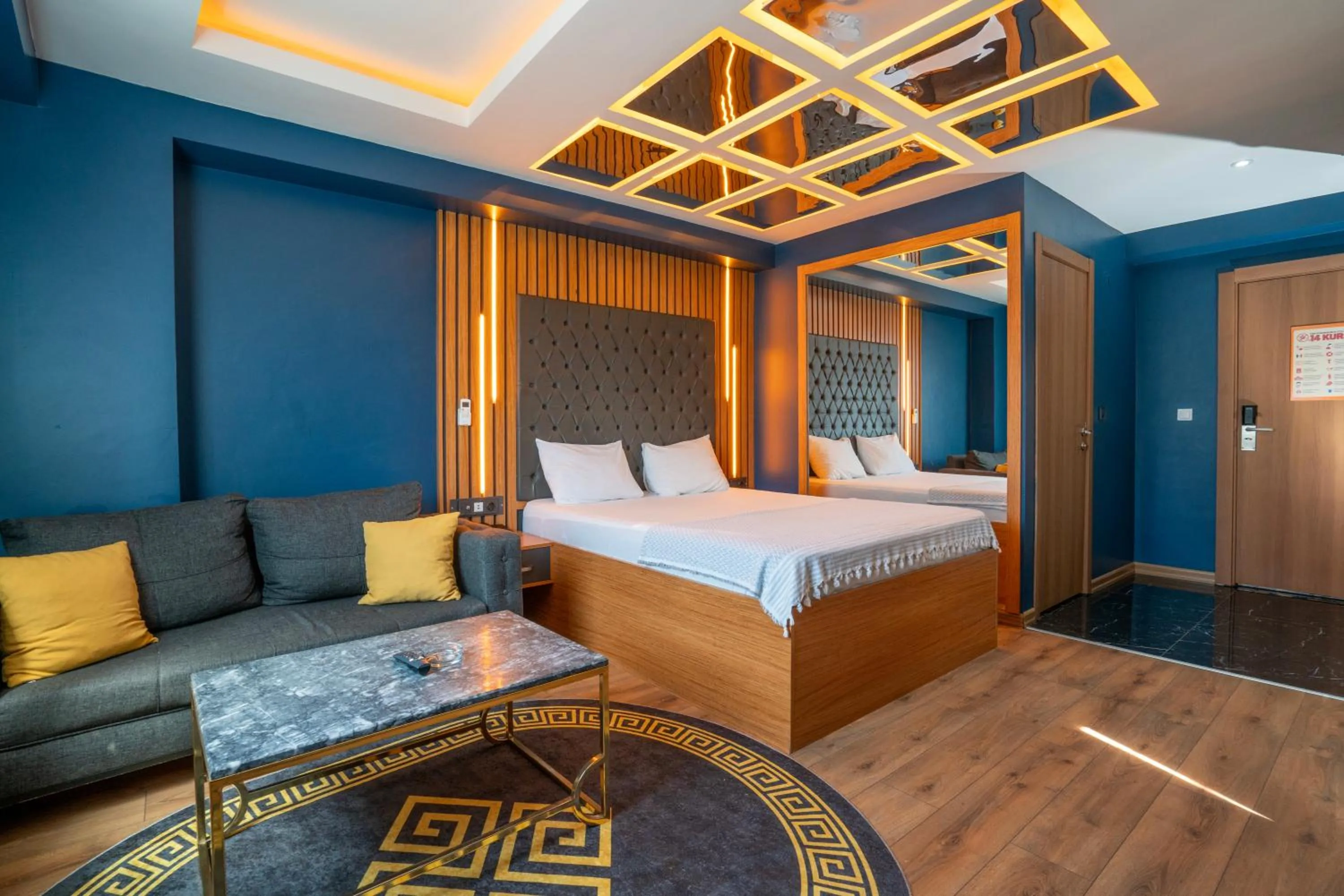 Photo of the whole room, Bed in Royal Nest