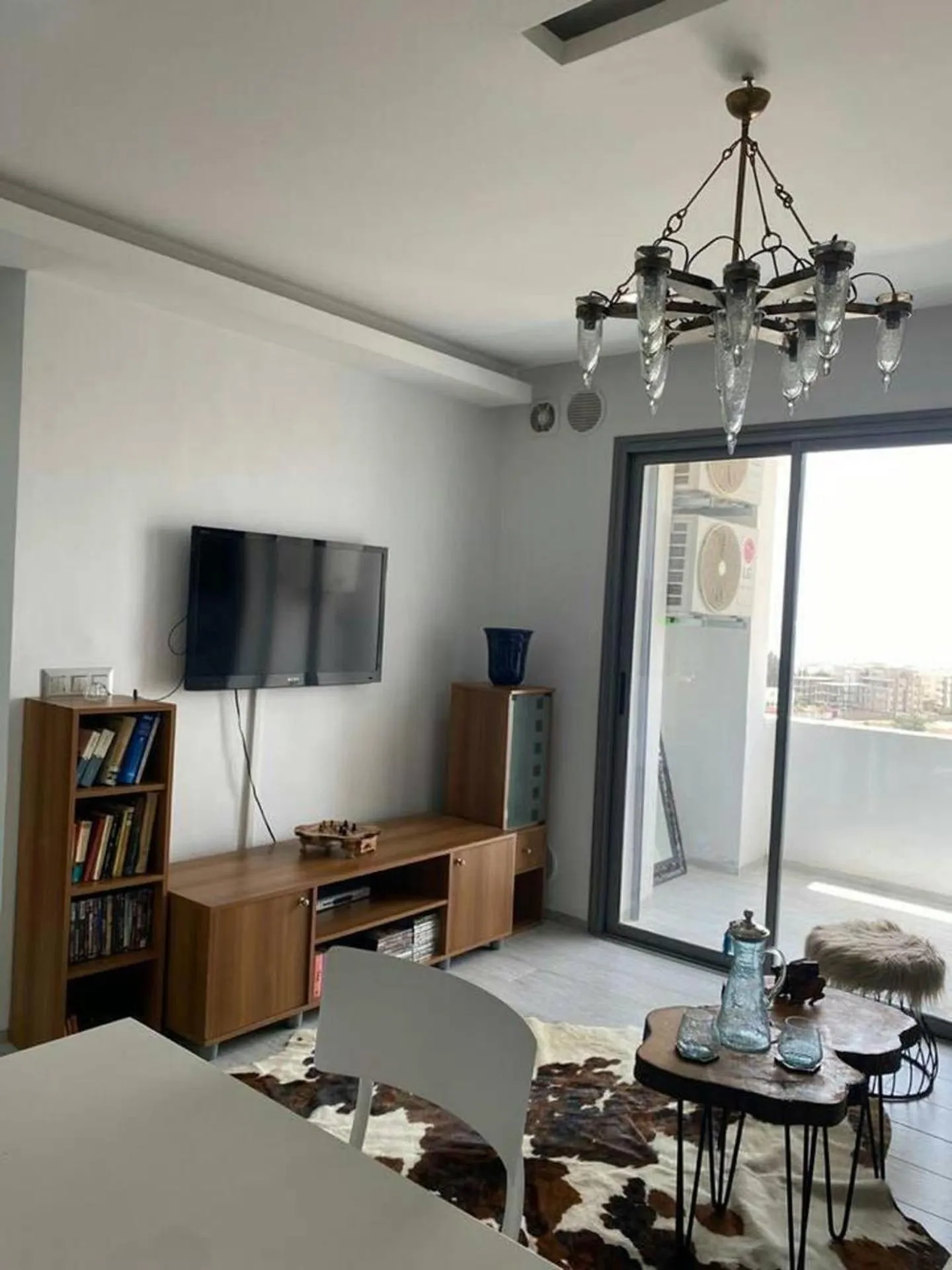 Living room in Charming 1-Bed Apartment in Tunis close to centre