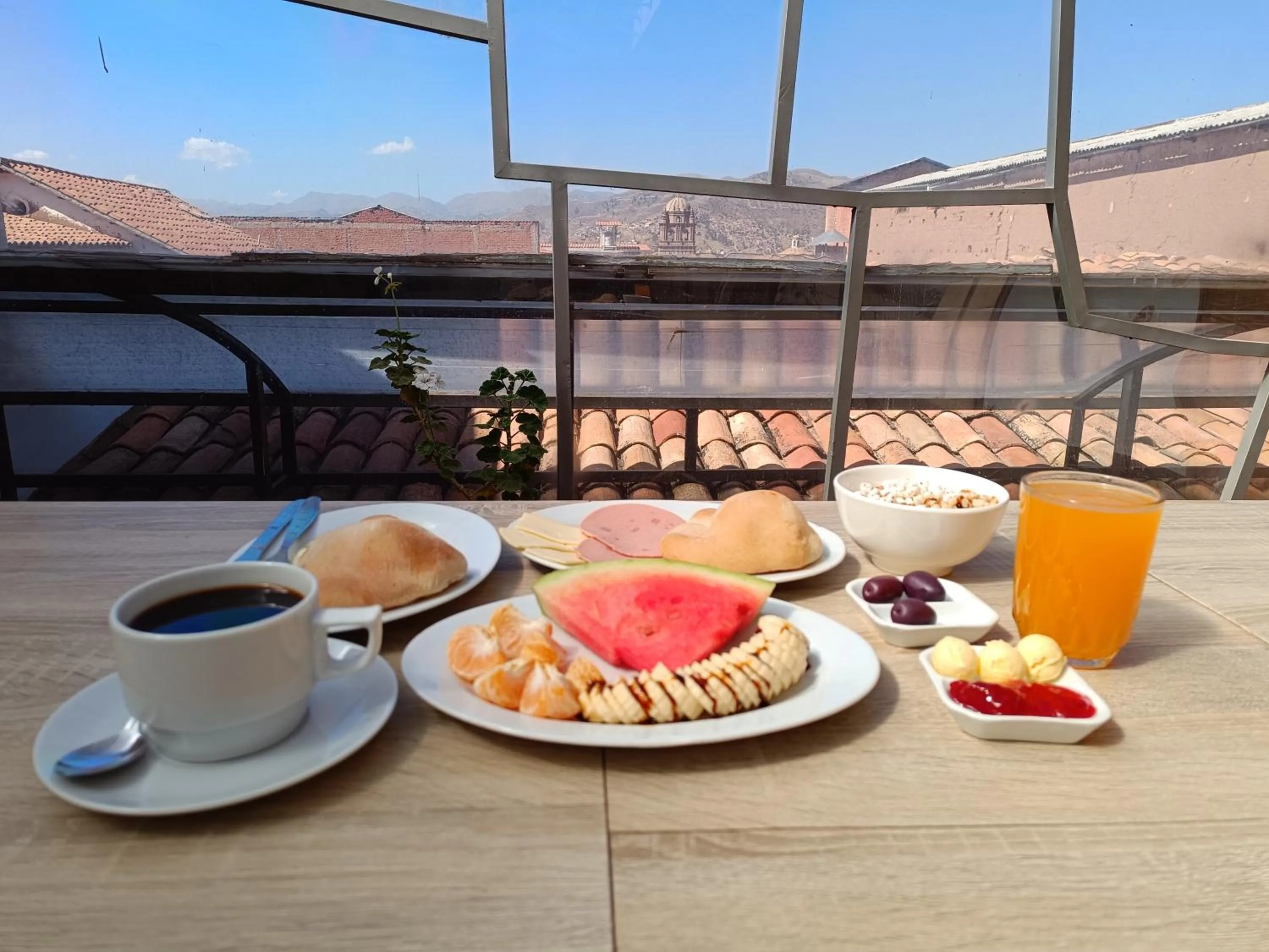 Food and drinks in La Posada del Viajero