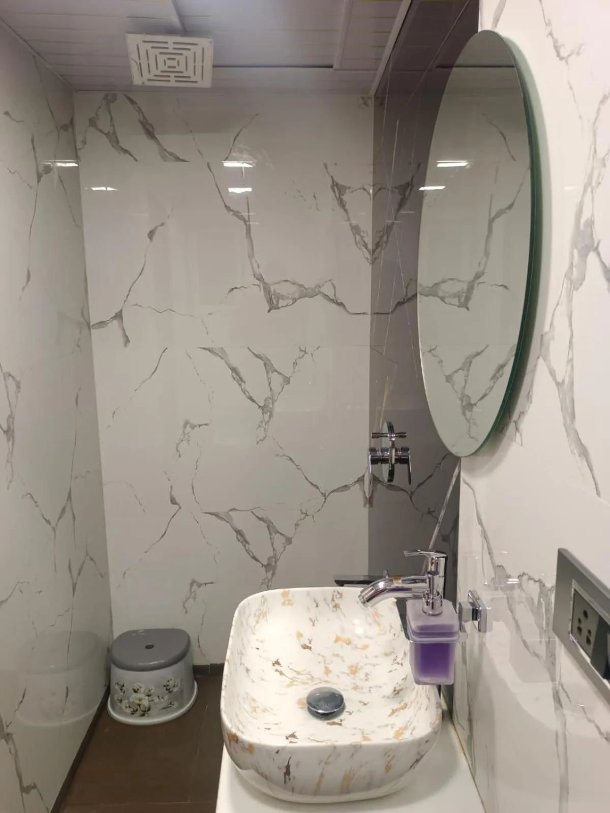 Bathroom in Hotel airport annex