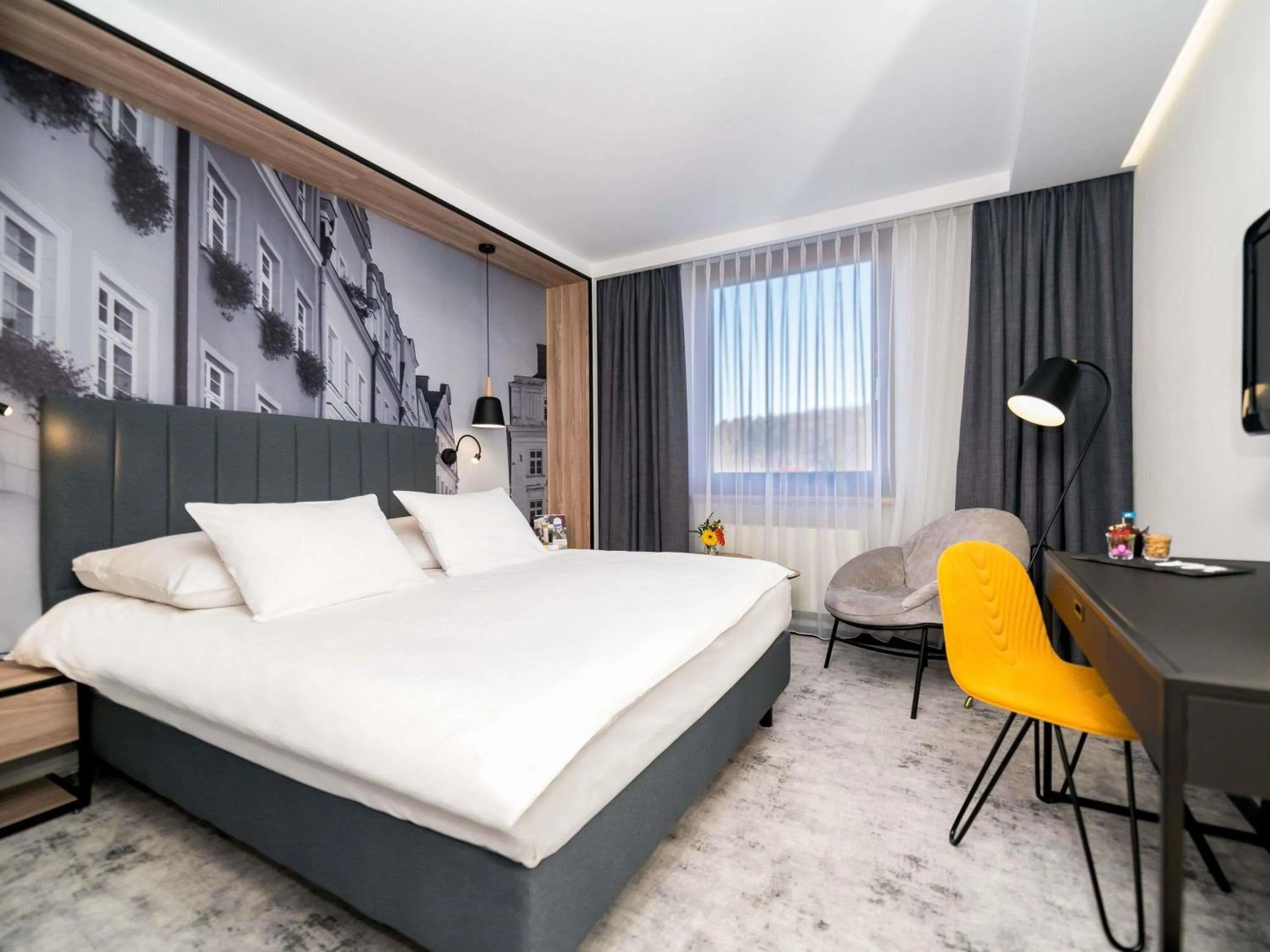 Property building, Bed in Mercure Jelenia Góra