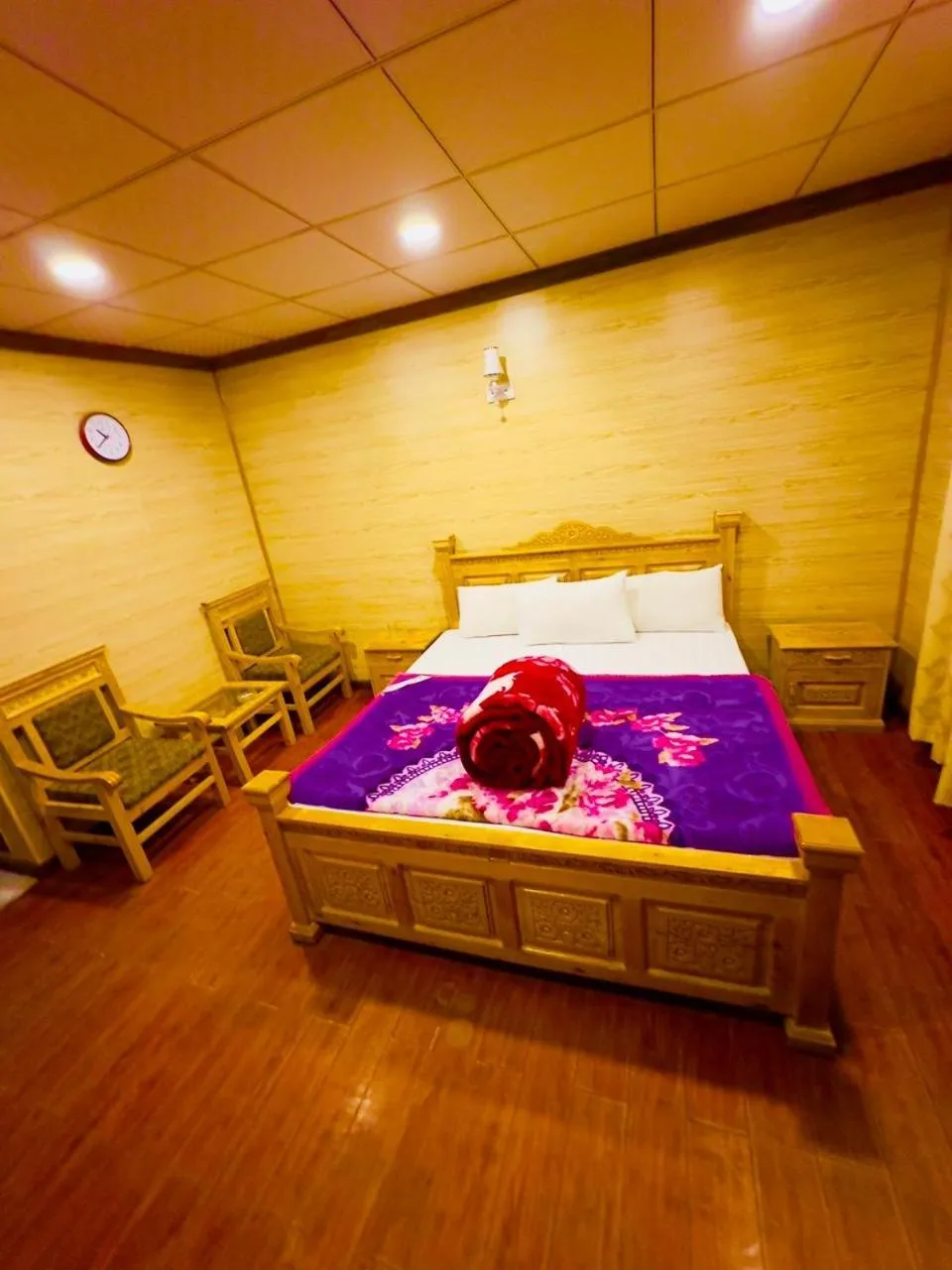 Bed in Gems Palace Hotel Sost