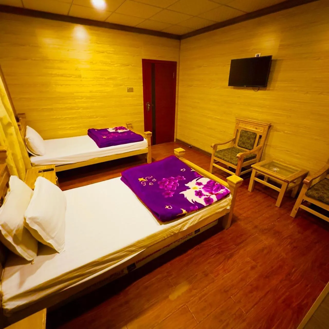 Bed in Gems Palace Hotel Sost