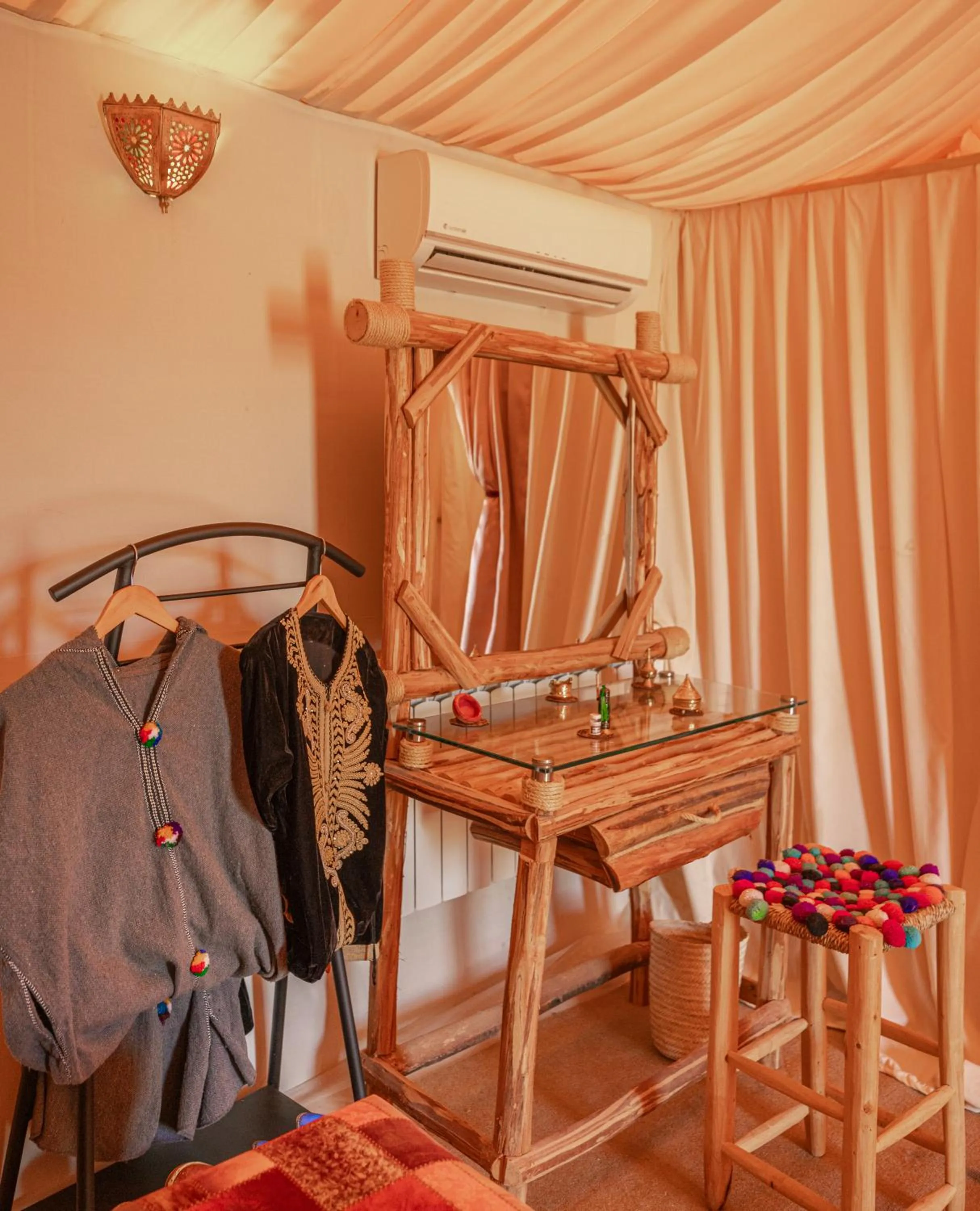 Decorative detail in Imperial Glory Lodges