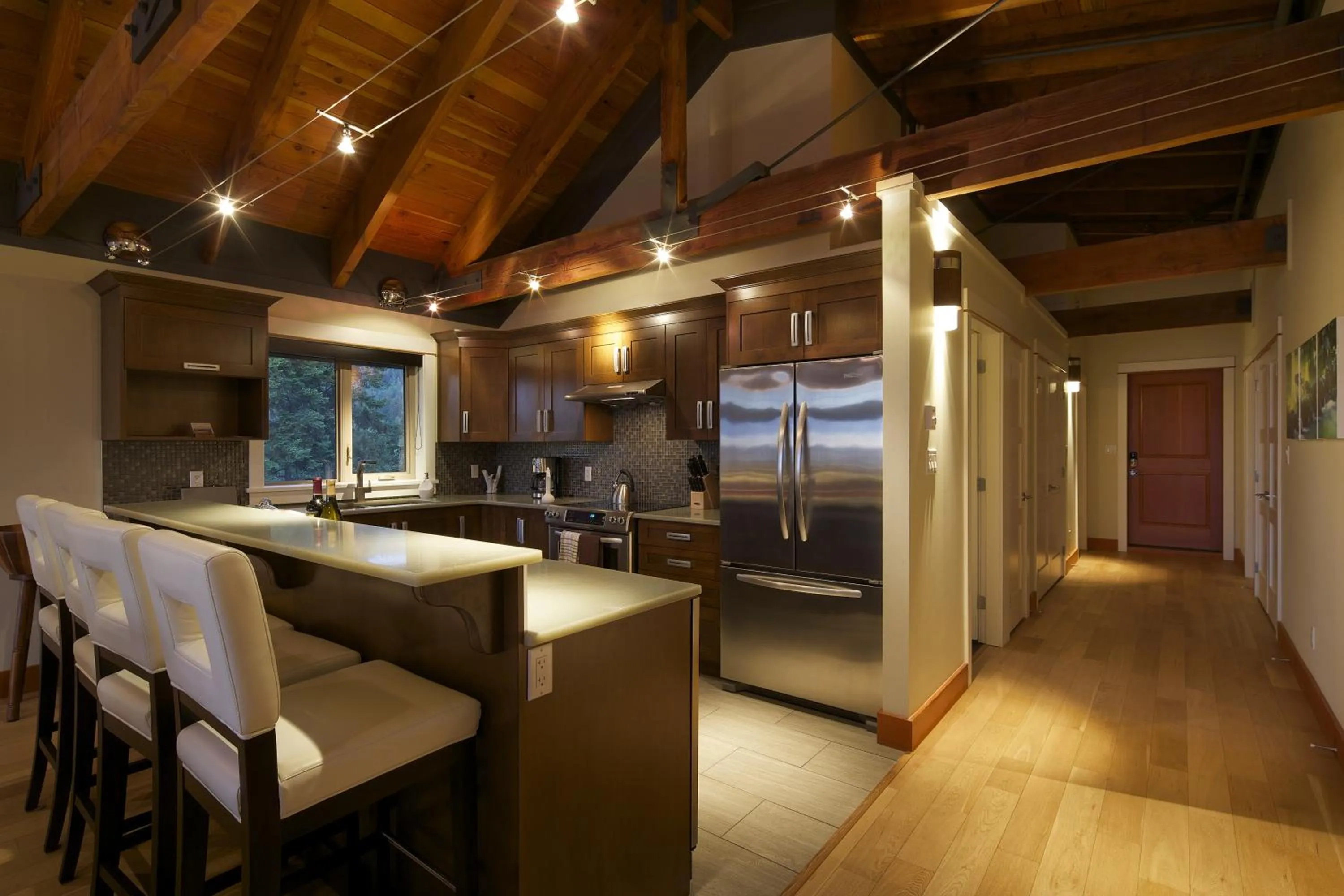 Kitchen or kitchenette in Mariner's Loft - Salt Spring Island