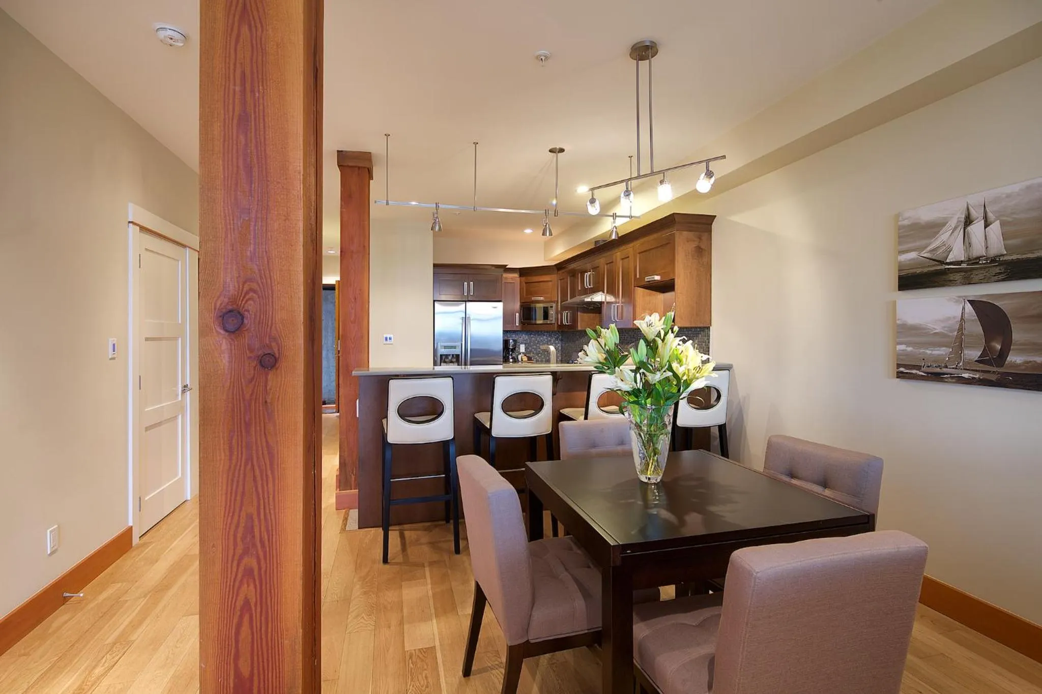 Dining area in Mariner's Loft - Salt Spring Island