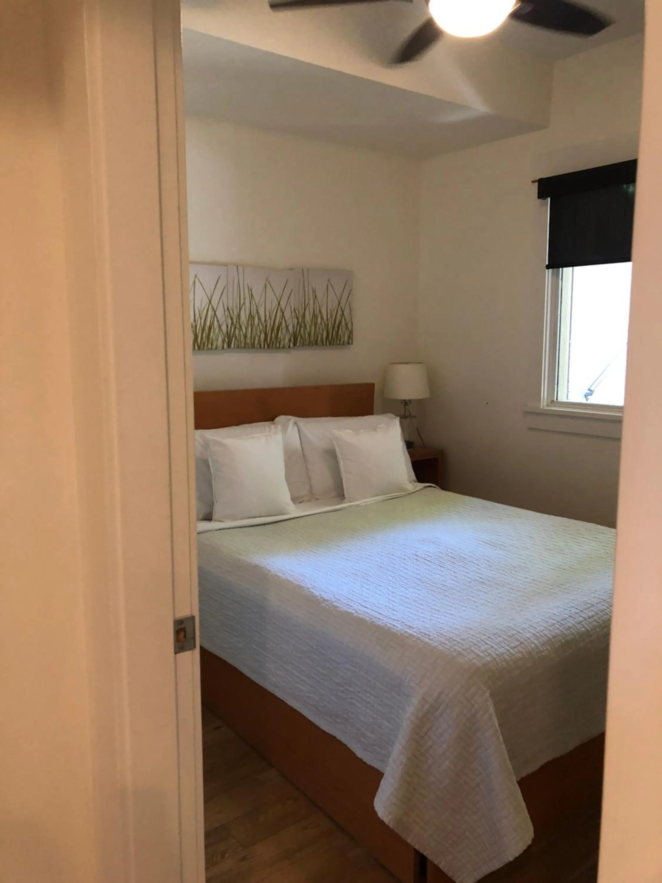 Bedroom, Bed in Mariner's Loft - Salt Spring Island