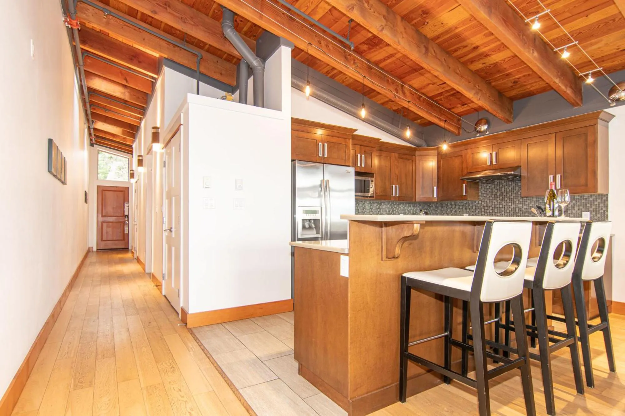 Property building in Mariner's Loft - Salt Spring Island