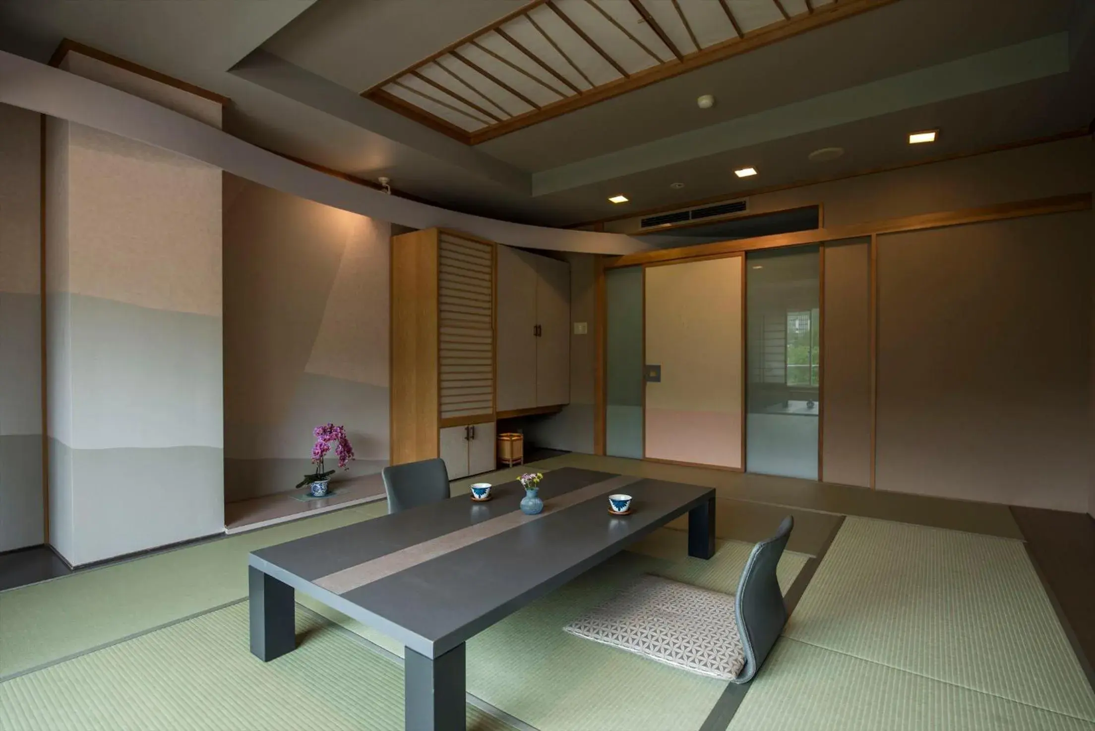 Japanese Style Room Mountain View-Saison Court - Non-Smoking in Takamiya Hotel Lucent Japanese Style Room Mountain View-Saison Court - Non-Smoking in Takamiya Hotel Lucent