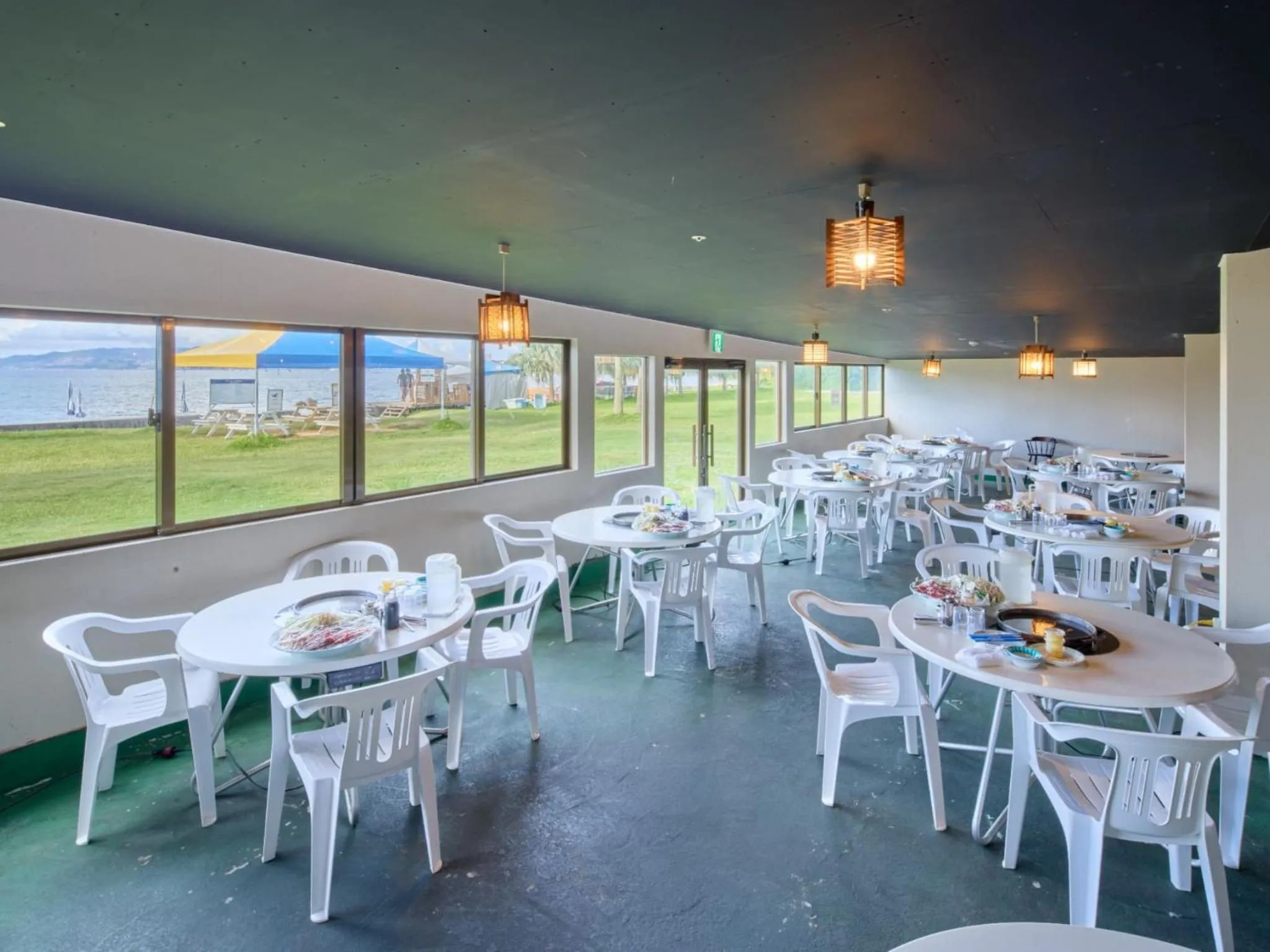 Restaurant/places to eat in Miyuki Hamabaru Resort