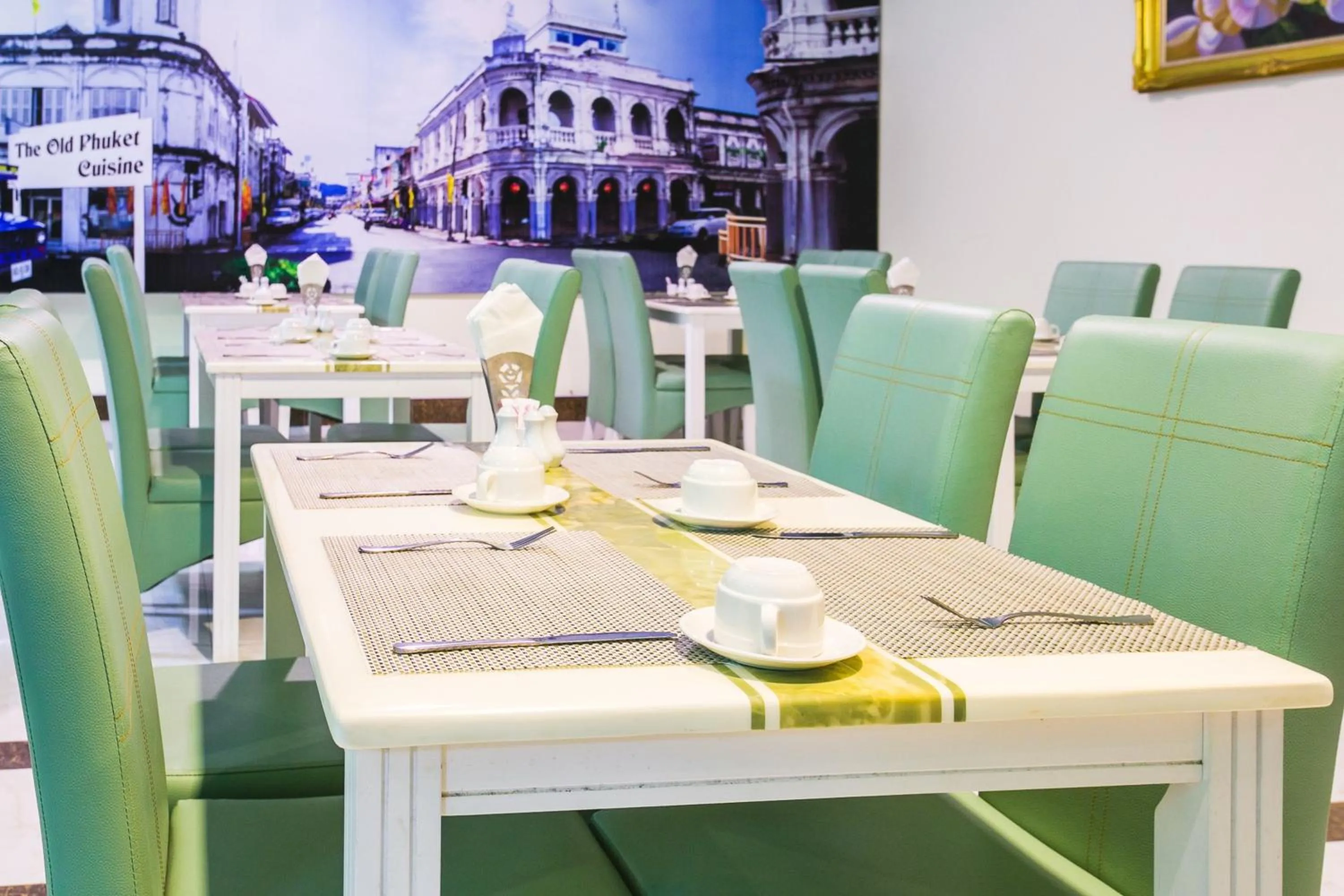 Food and drinks in Add Plus Hotel & SPA