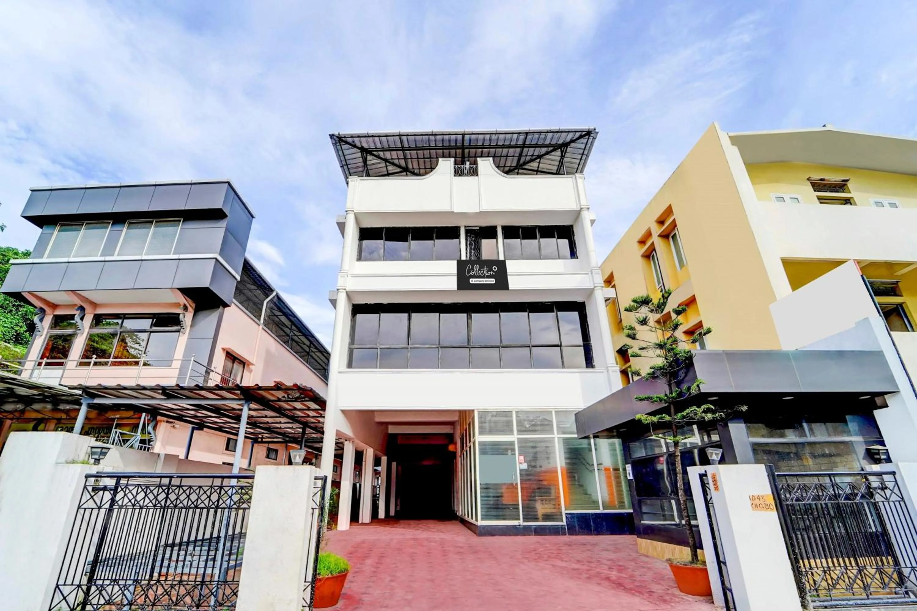 Facade/entrance in Super Collection O Chalai Bazaar Near Railway Station formerly Galaxy Inn