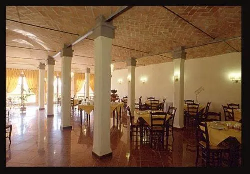 Restaurant/places to eat in Hotel Fondo Catena
