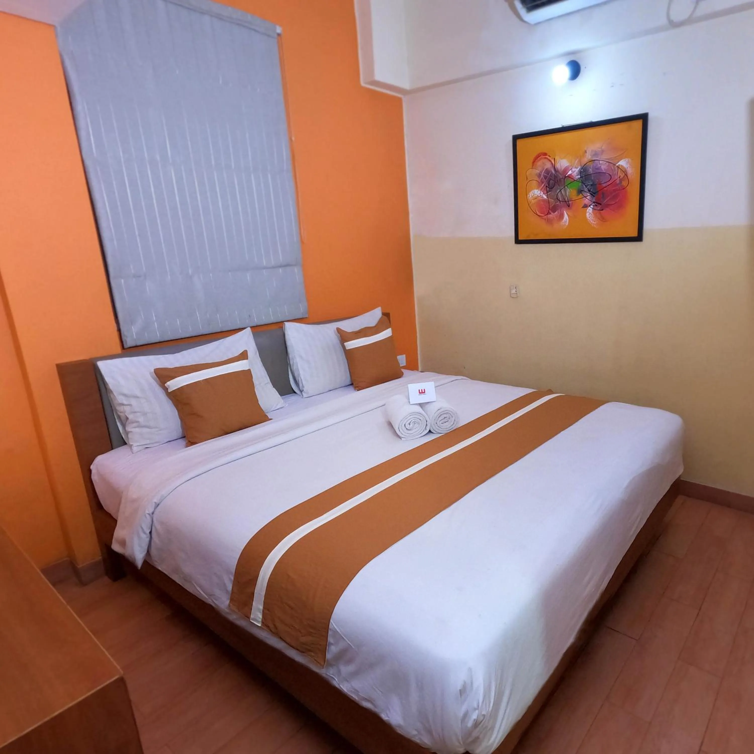 Bedroom, Bed in World Hotel Jakarta - Bandengan