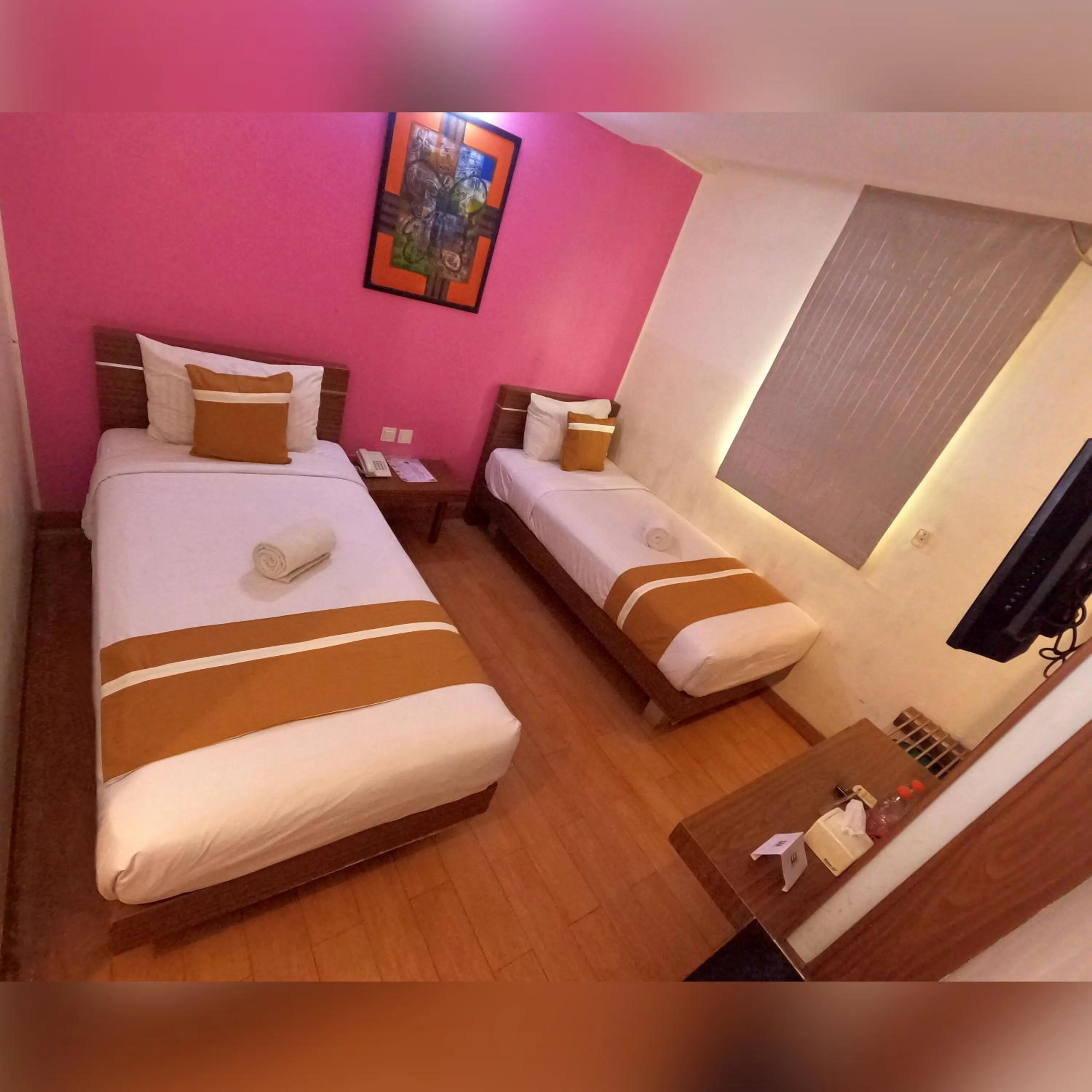 Bedroom, Bed in World Hotel Jakarta - Bandengan