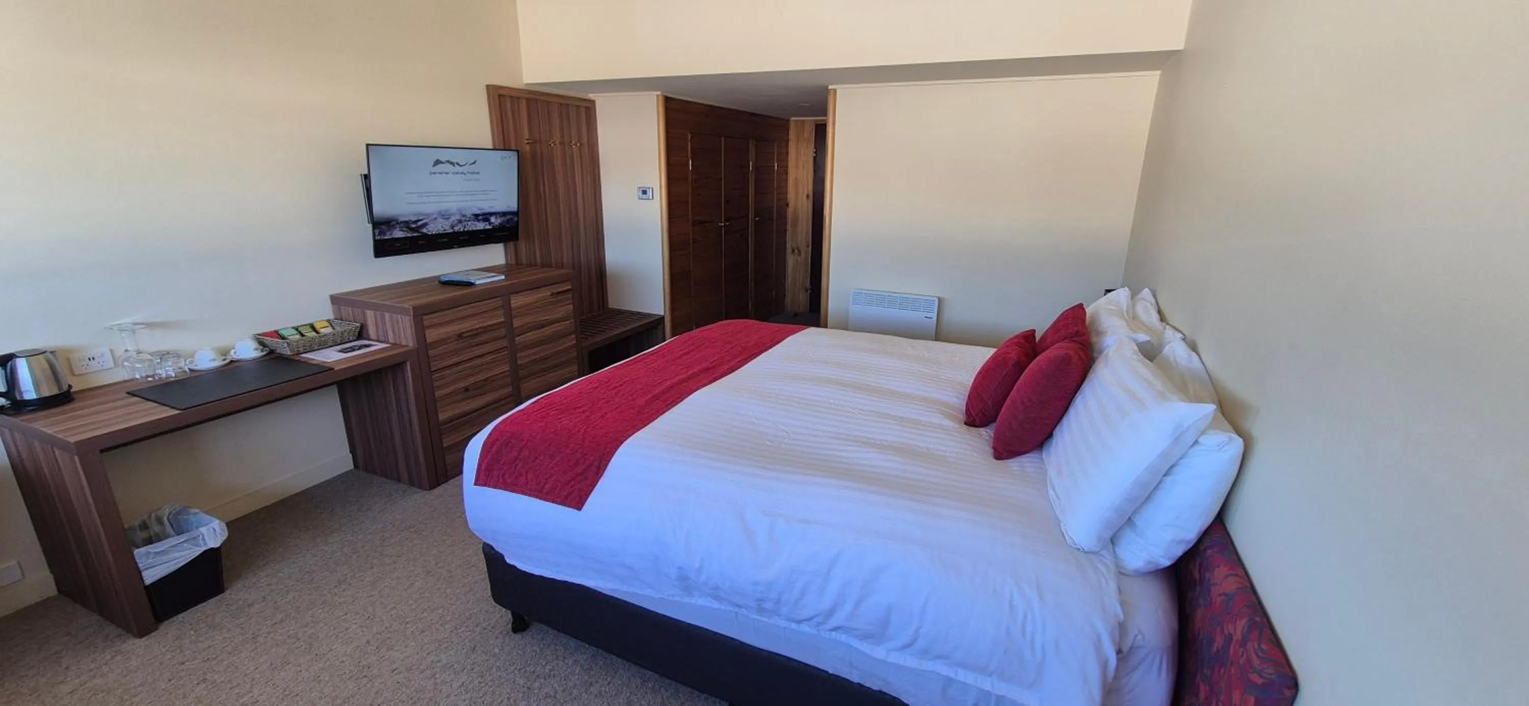 Bed in The Perisher Valley Hotel