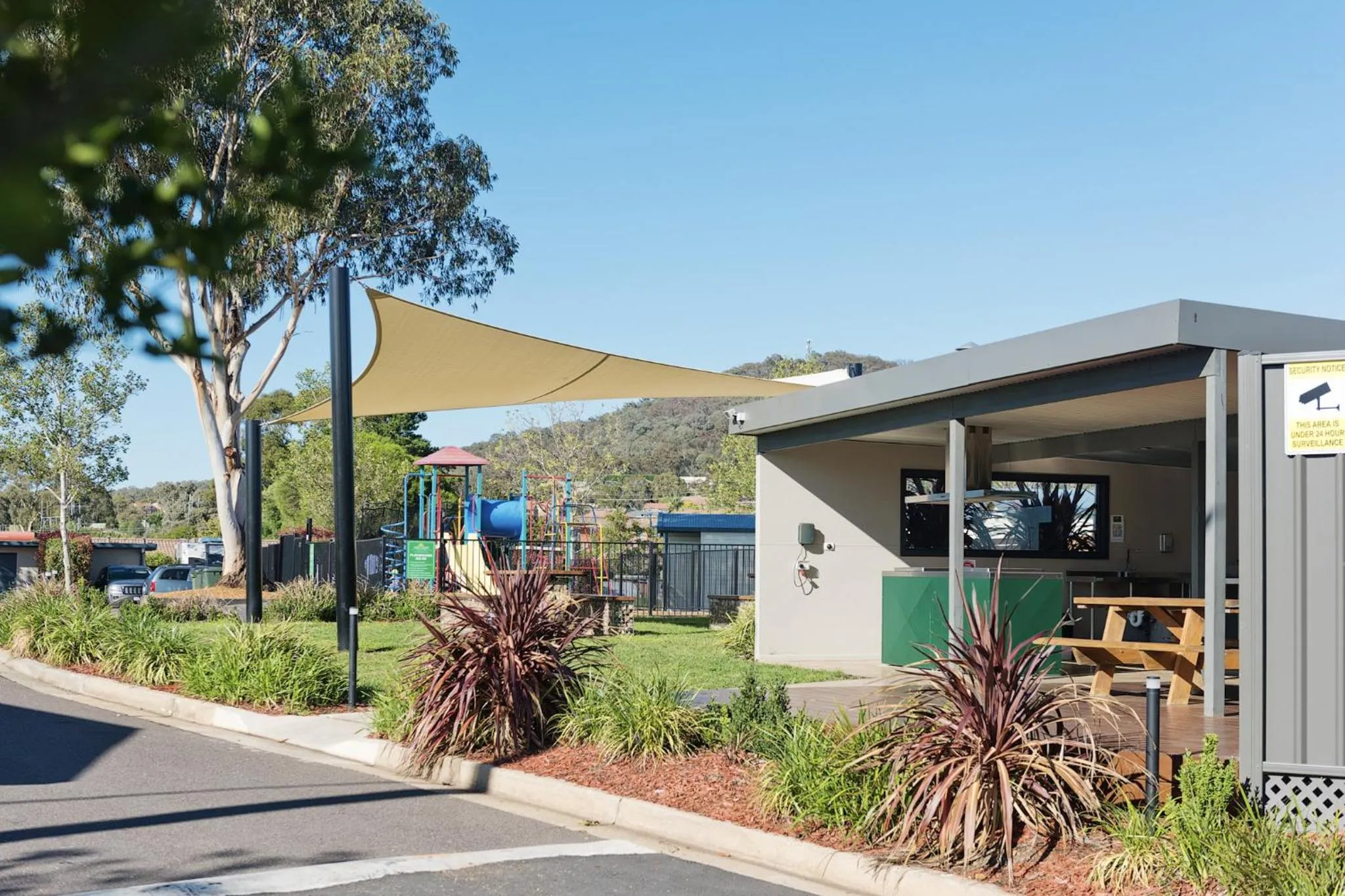 BBQ facilities in Crestview Tourist Park