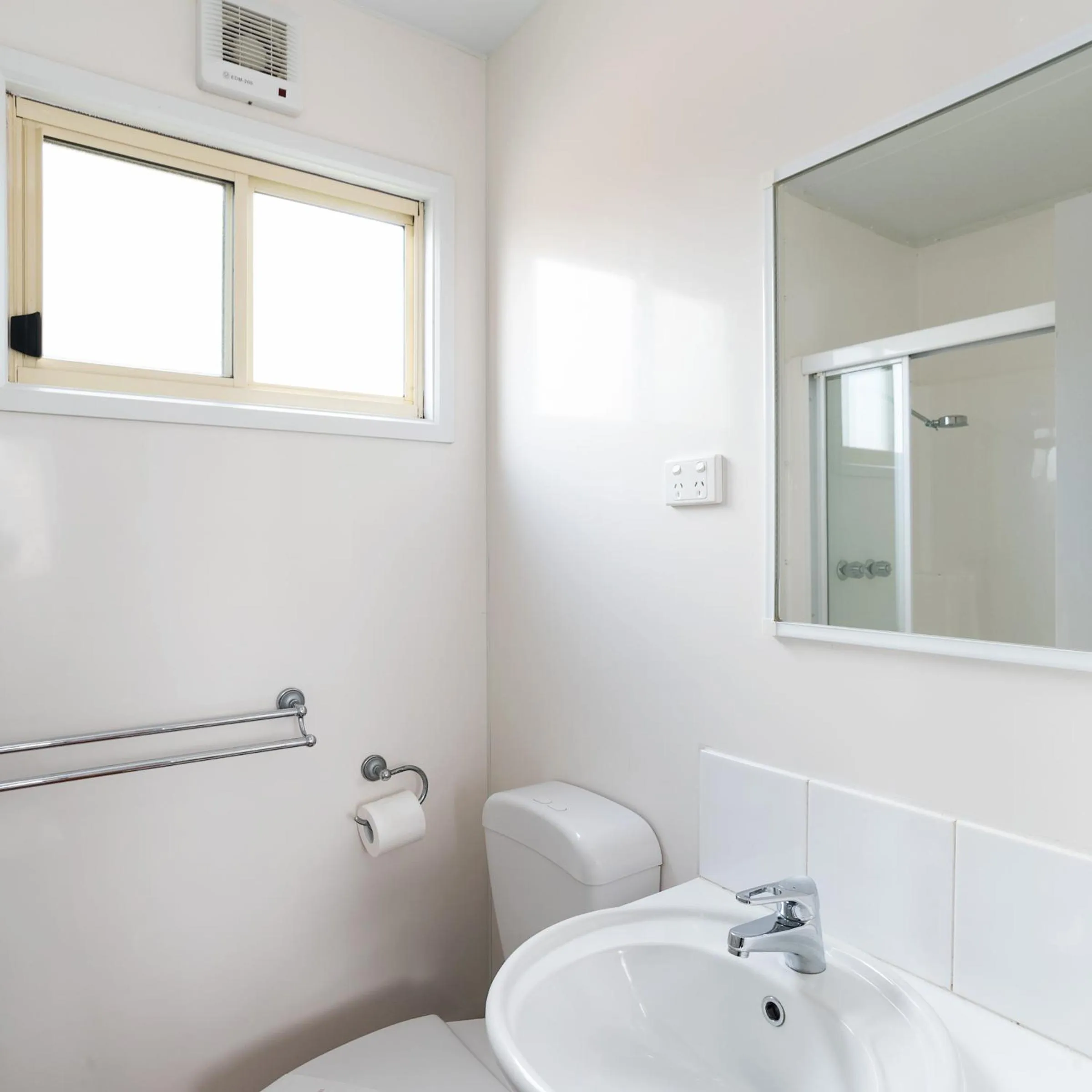 Shower in Crestview Tourist Park